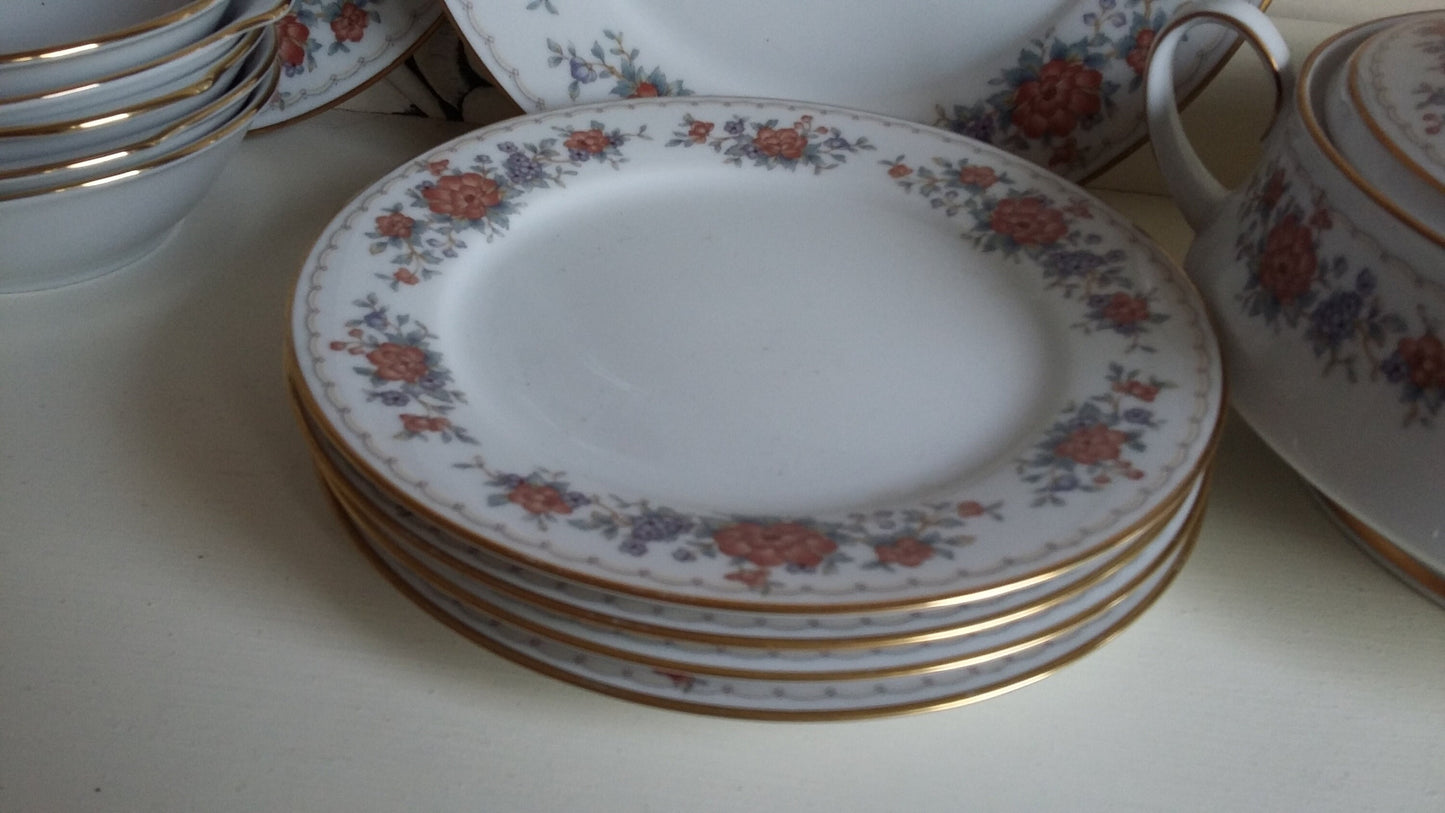 Noritake Bone China Tremont Dinner Part Dinner Service For Two