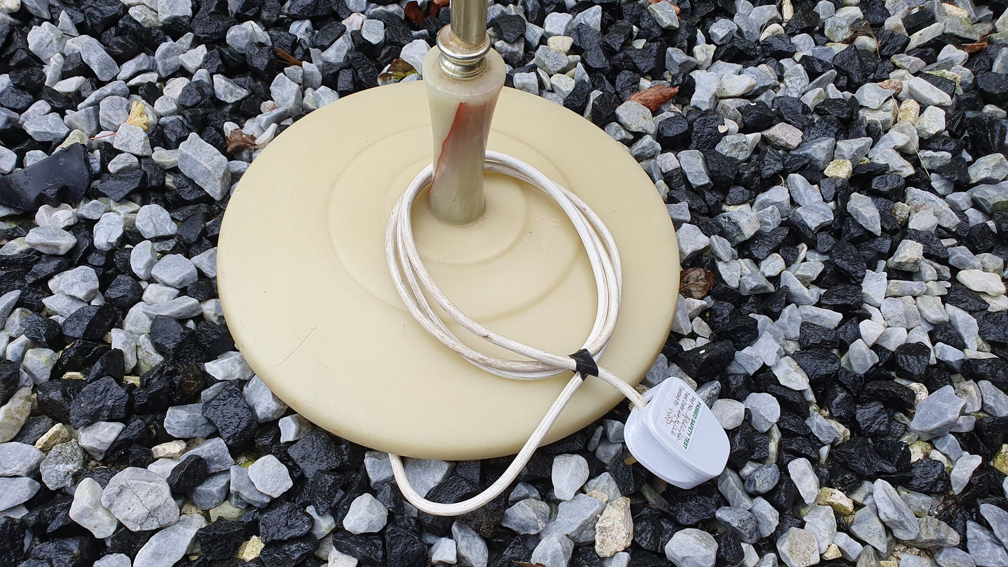 Working Vintage Retro Kitsch Onyx and Composite Onyx Effect 70’s Standard Lamp