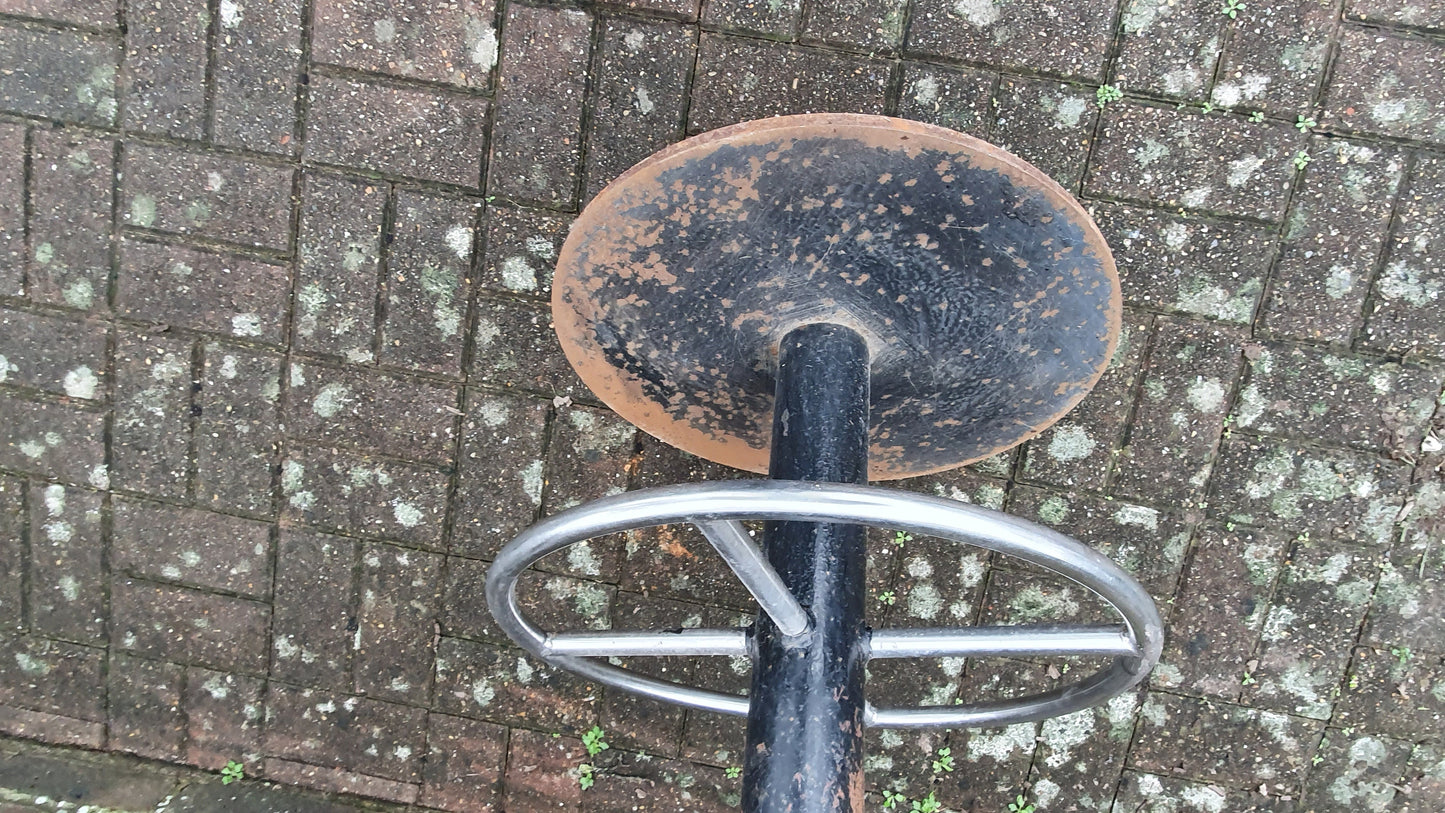 26 kg Vintage 70's Retro Bar Stool Solid Iron Chrome Leatherette Superb Quality and Style