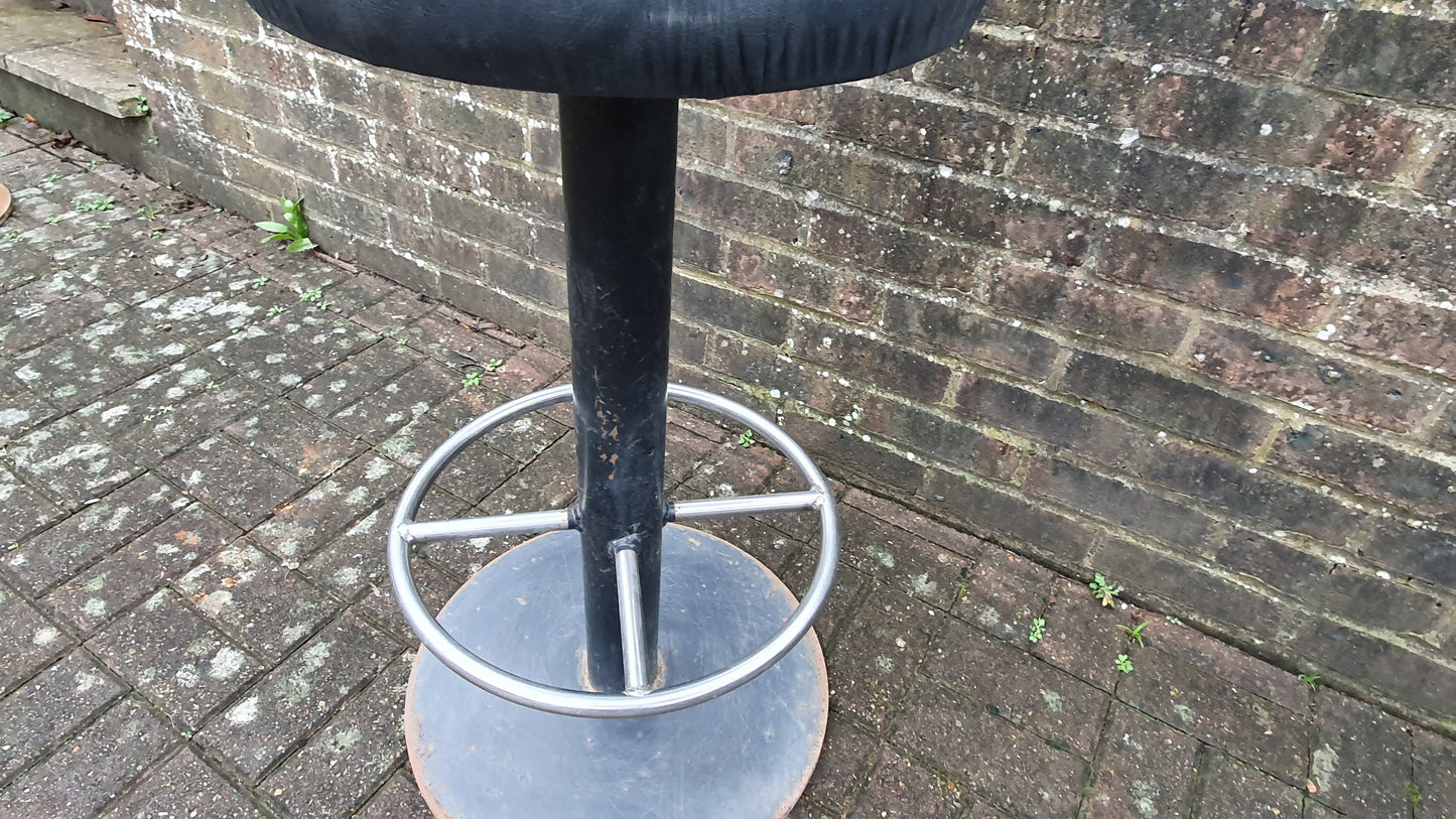 26 kg Vintage 70's Retro Bar Stool Solid Iron Chrome Leatherette Superb Quality and Style
