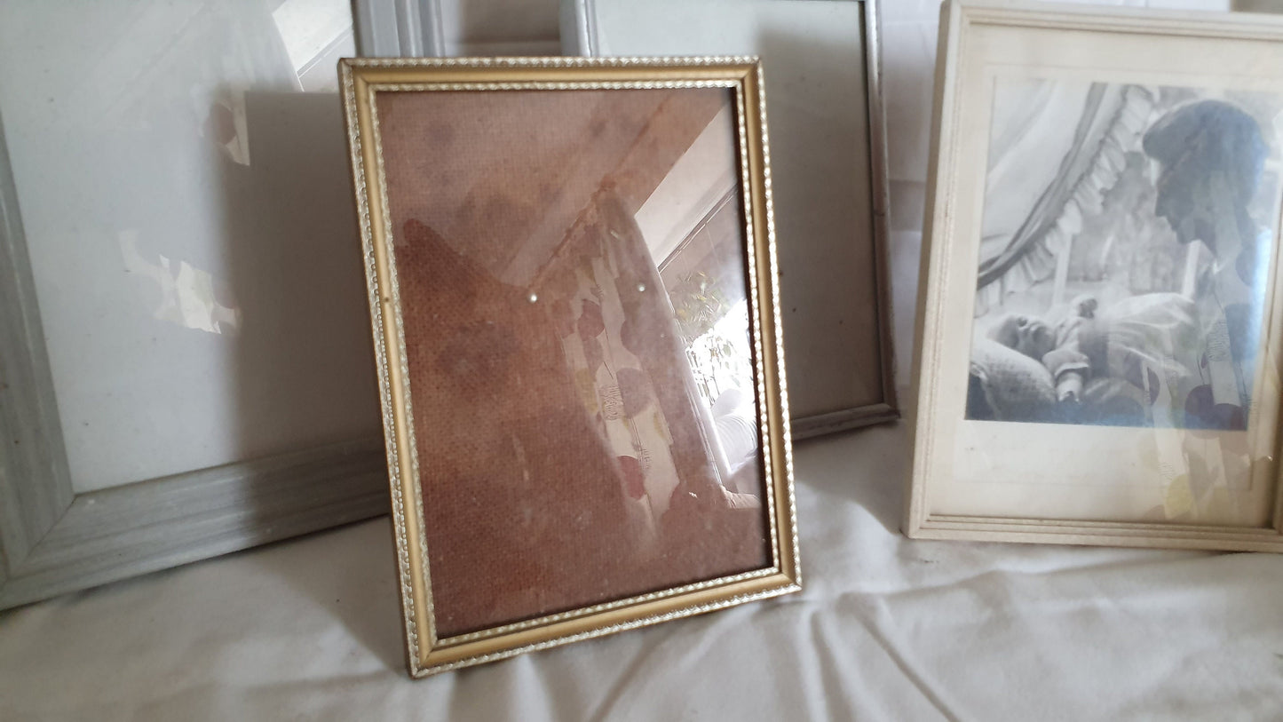 4 Vintage Freestanding or Wall Hanging Photo Picture Frames Gilt Gold