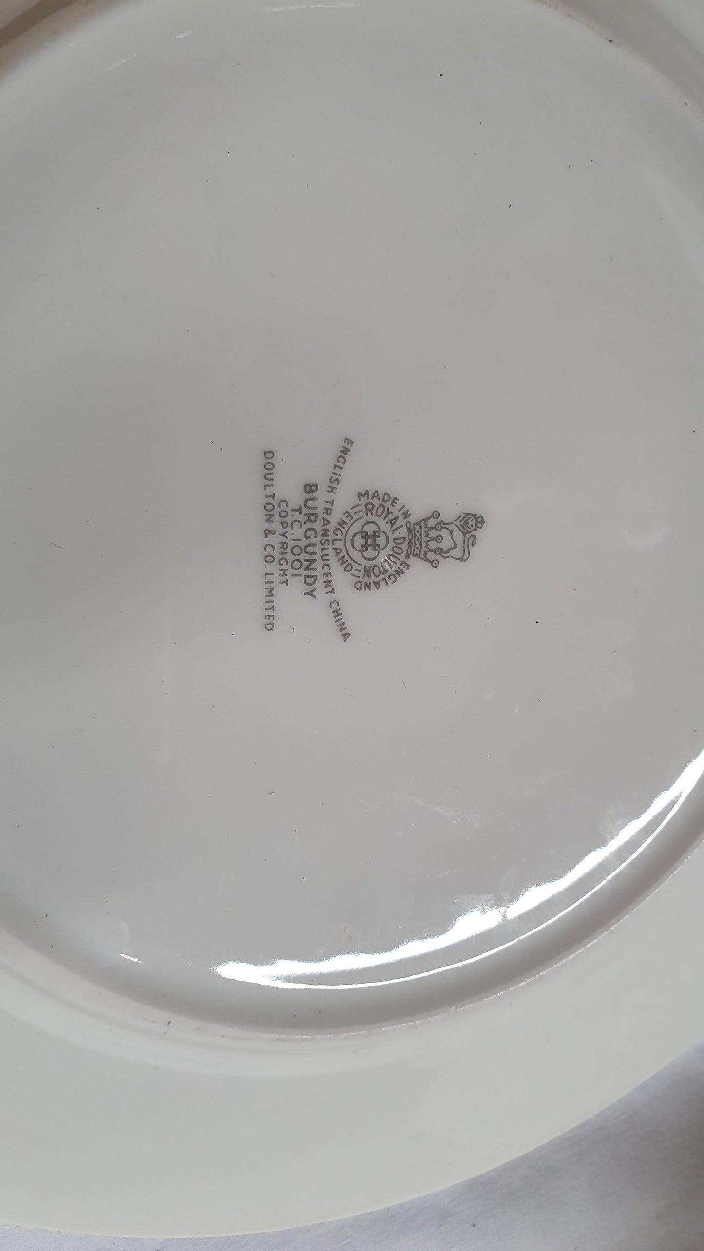 Part Dinner Service Royal Doulton Burgundy Bone China