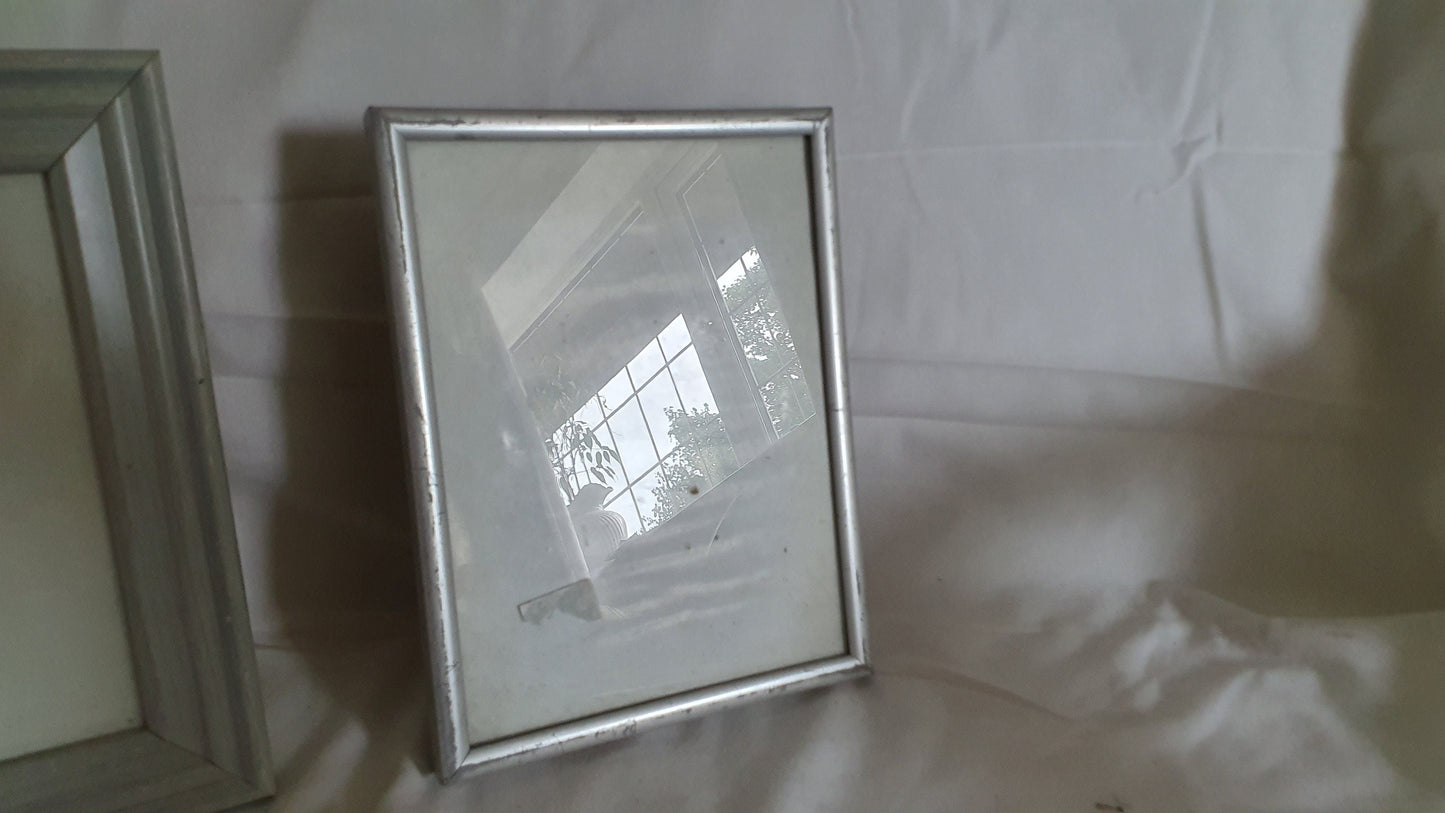 4 Vintage Freestanding or Wall Hanging Photo Picture Frames Gilt Gold