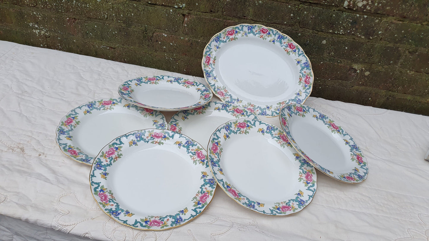 Quality Royal Doulton Floradora Dinner and Tea Service Booths 1981.