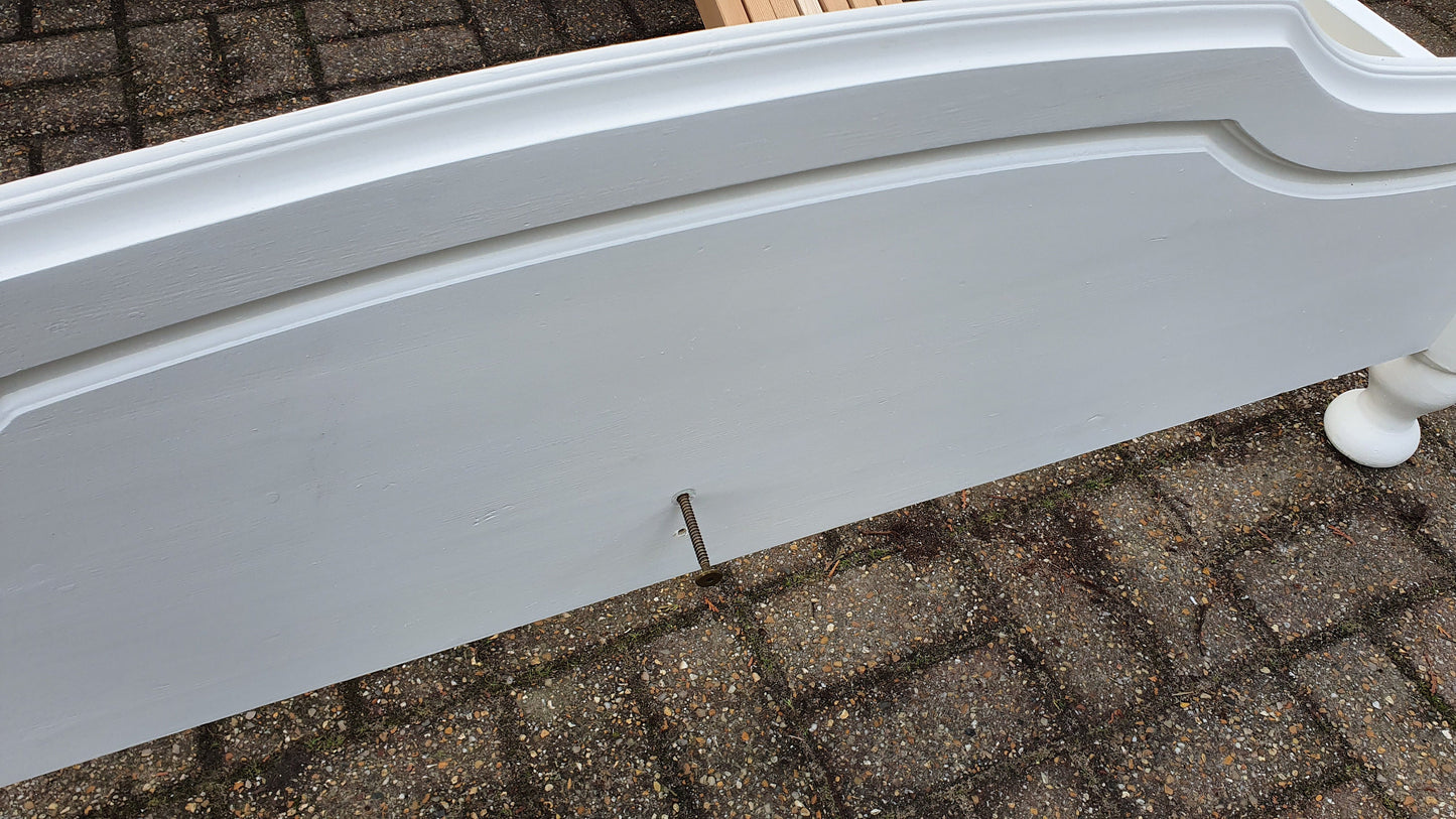 Splendid Hand Painted 4 ft 6 Double Bed Frame in Farrow and Ball. With Slats.