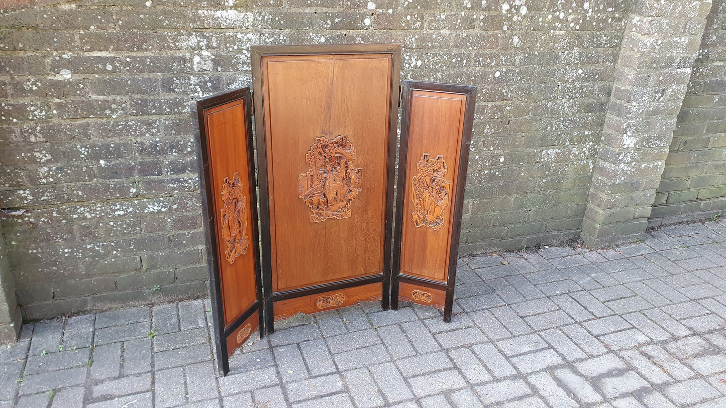 Large Vintage Victorian Hardwood Oriental Carved Fire Screen Fireplace Decorative 107 x 104 cm