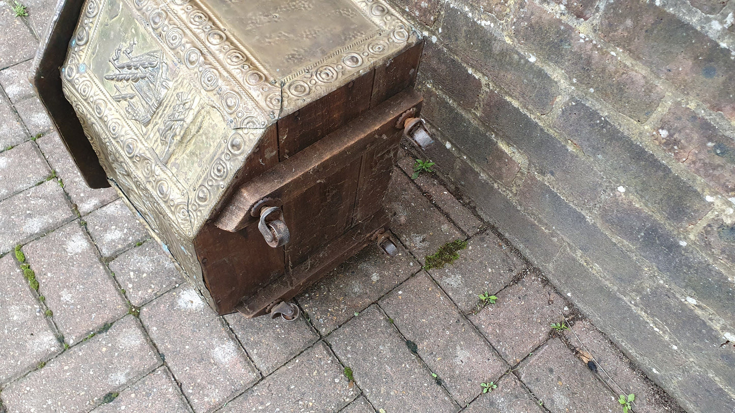 Large Galleon Vintage Brass Log Box Kindling