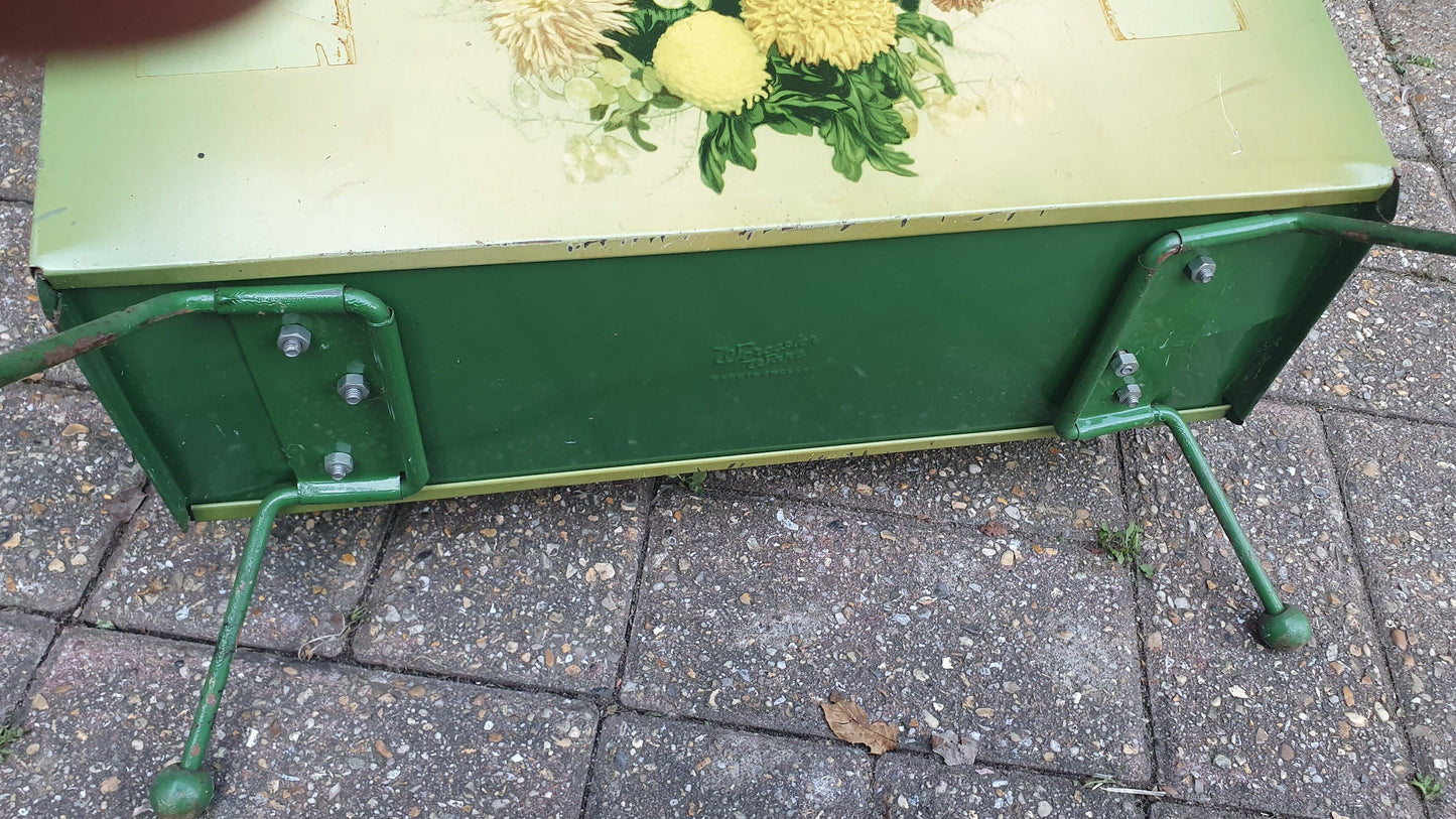 Vintage Retro Metal Magazine Rack Flower Decoration Atomic Feet.