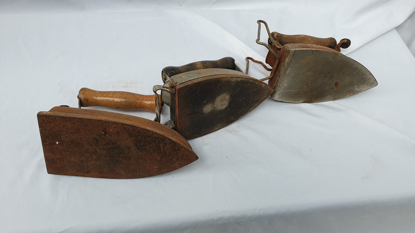 3 Vintage Electric Irons Heavy Metal Housekeeping Stage TV Drame Props Shop Display