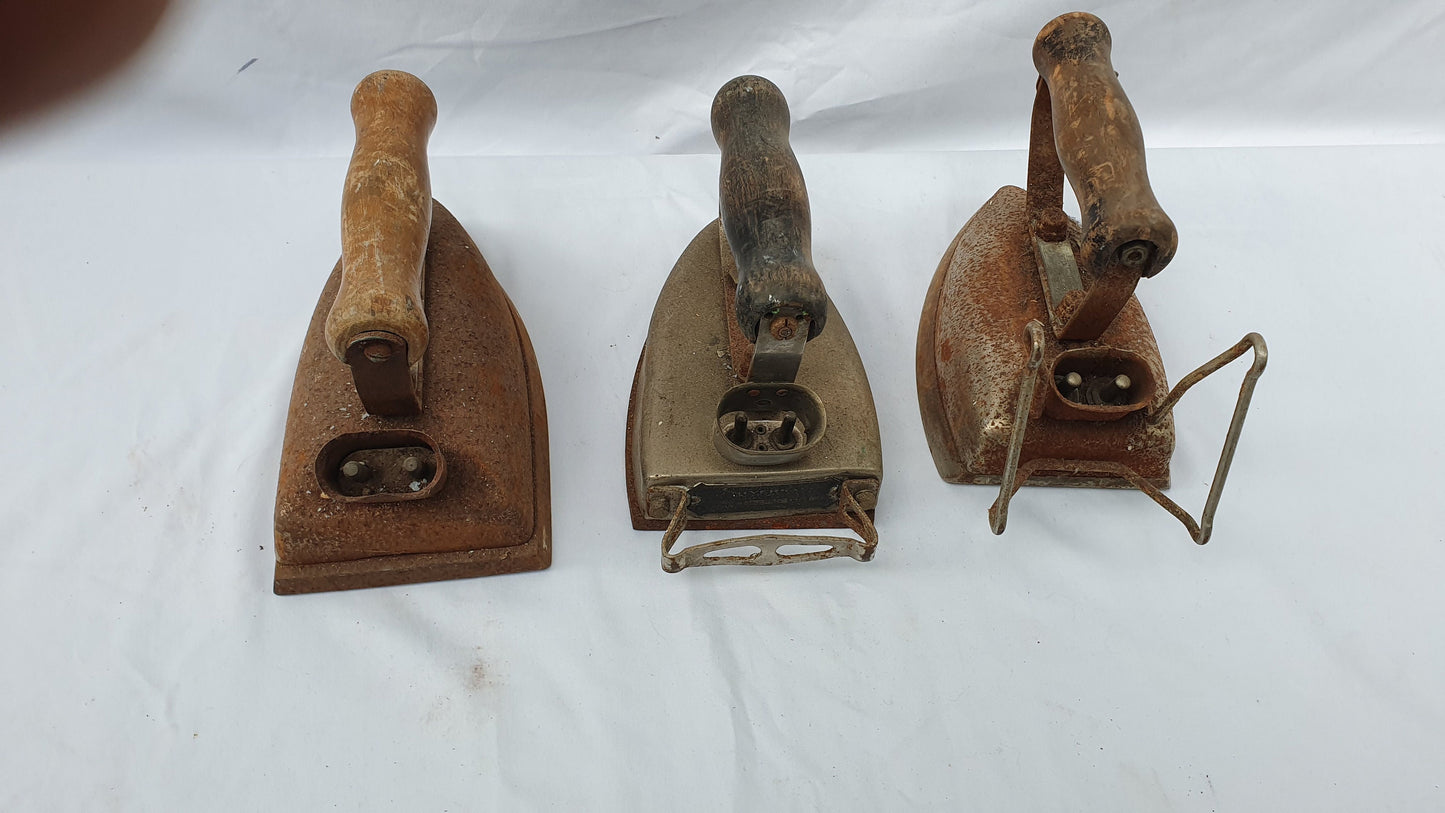 3 Vintage Electric Irons Heavy Metal Housekeeping Stage TV Drame Props Shop Display