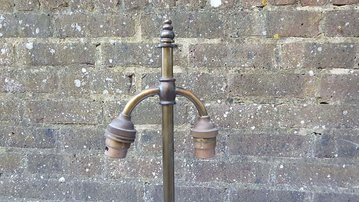 Impressive Brass Wooden Base Tall Bedside Table Desk Lamp Working.