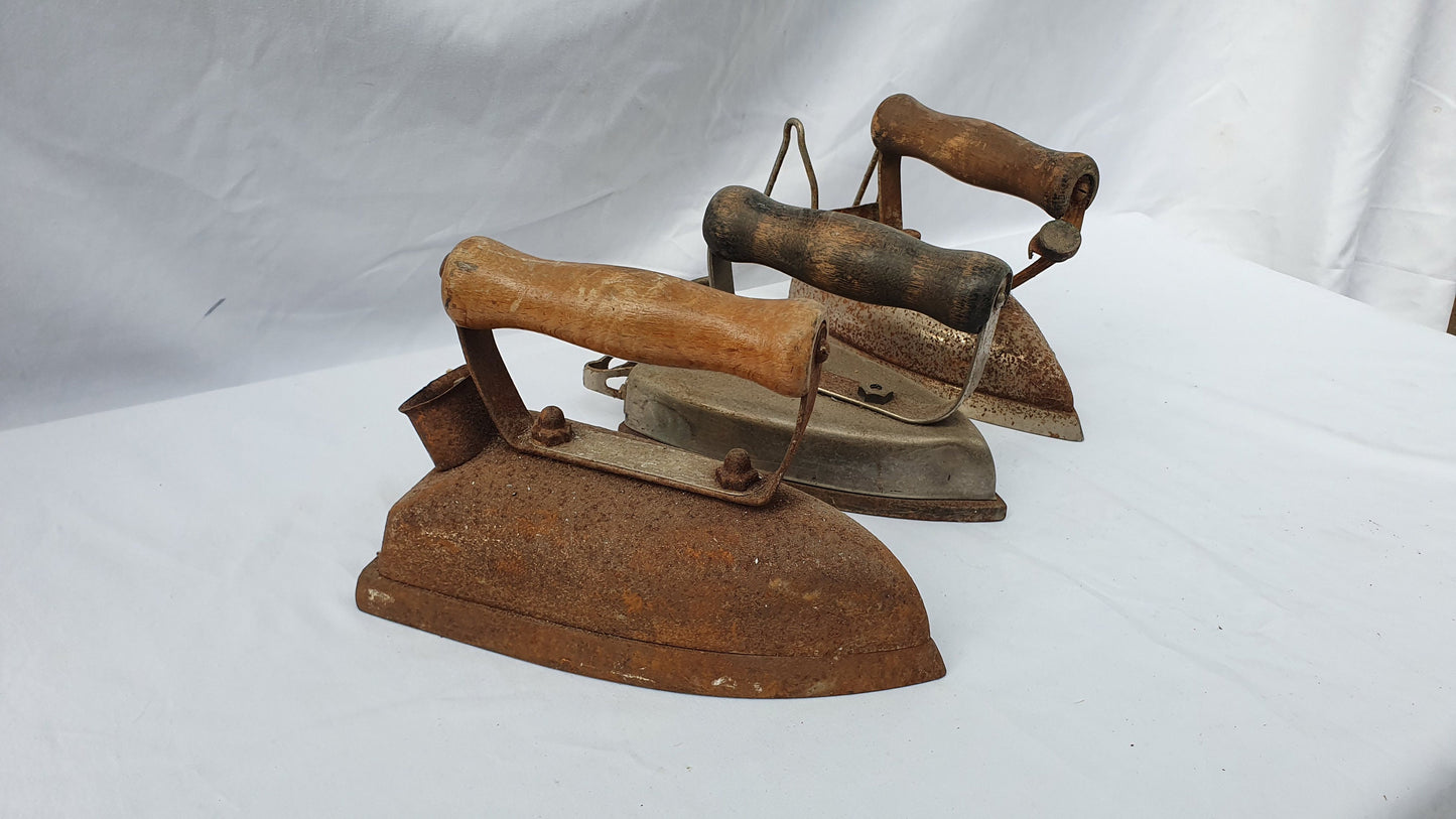 3 Vintage Electric Irons Heavy Metal Housekeeping Stage TV Drame Props Shop Display