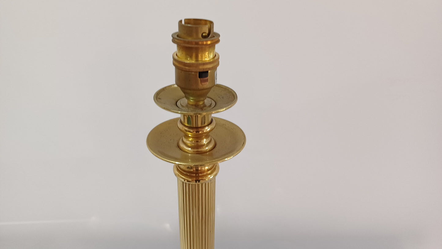 Vintage Fluted Brass Table Lamp Working.