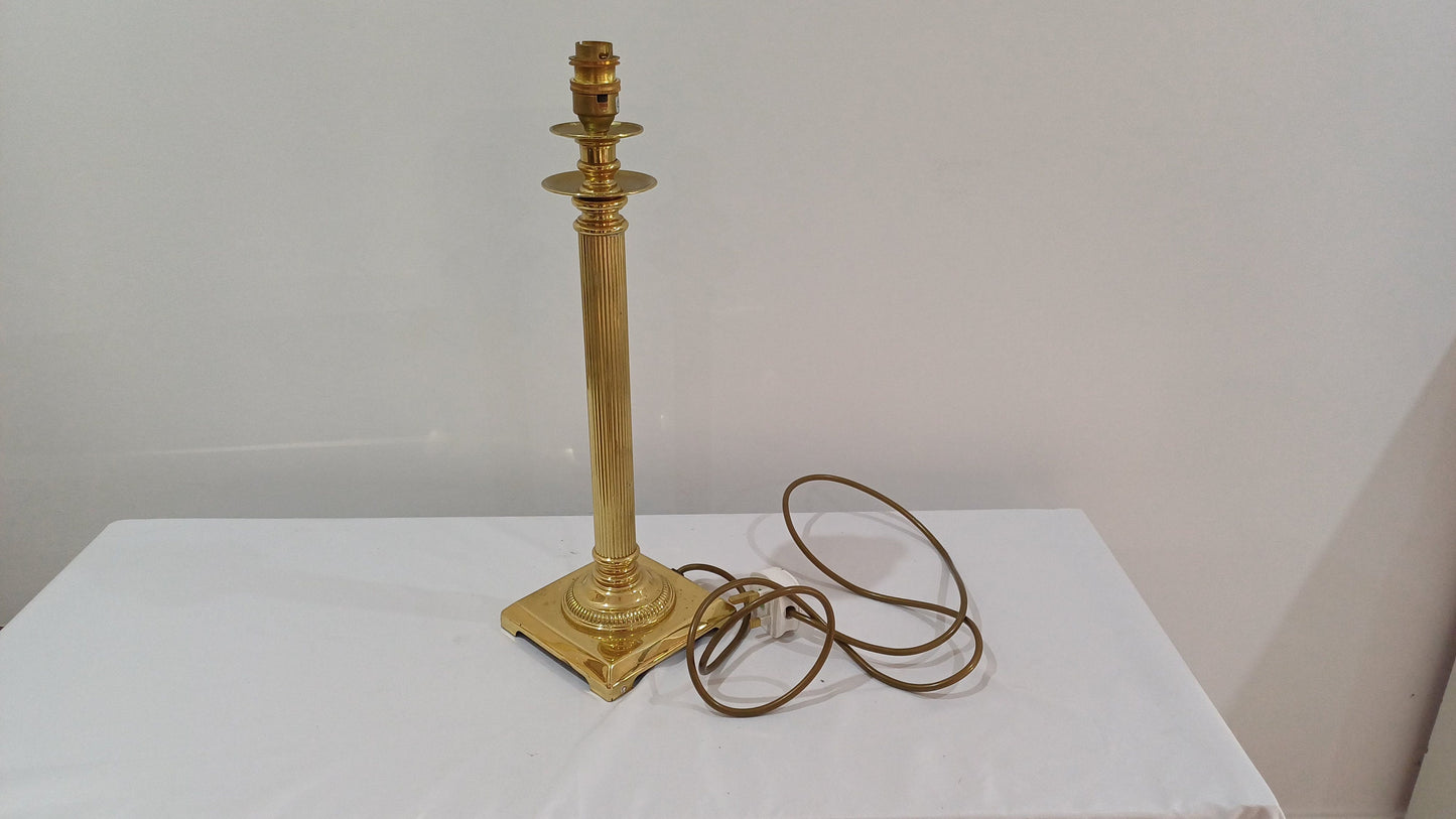 Vintage Fluted Brass Table Lamp Working.