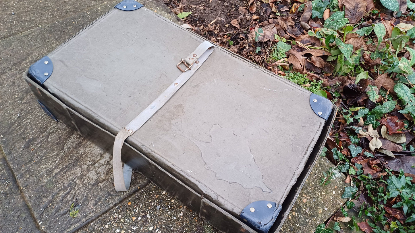 Vintage Storage Box : Harold Road & Ridge Hastings Dry Cleaners and Launderers made by Enfield Box Co. (34cm x 51cm x 15cm)