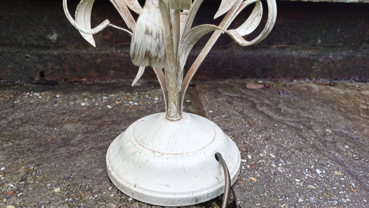 Country Style Shabby Chic Metal Lamp (28cm tall) - working with glass shade