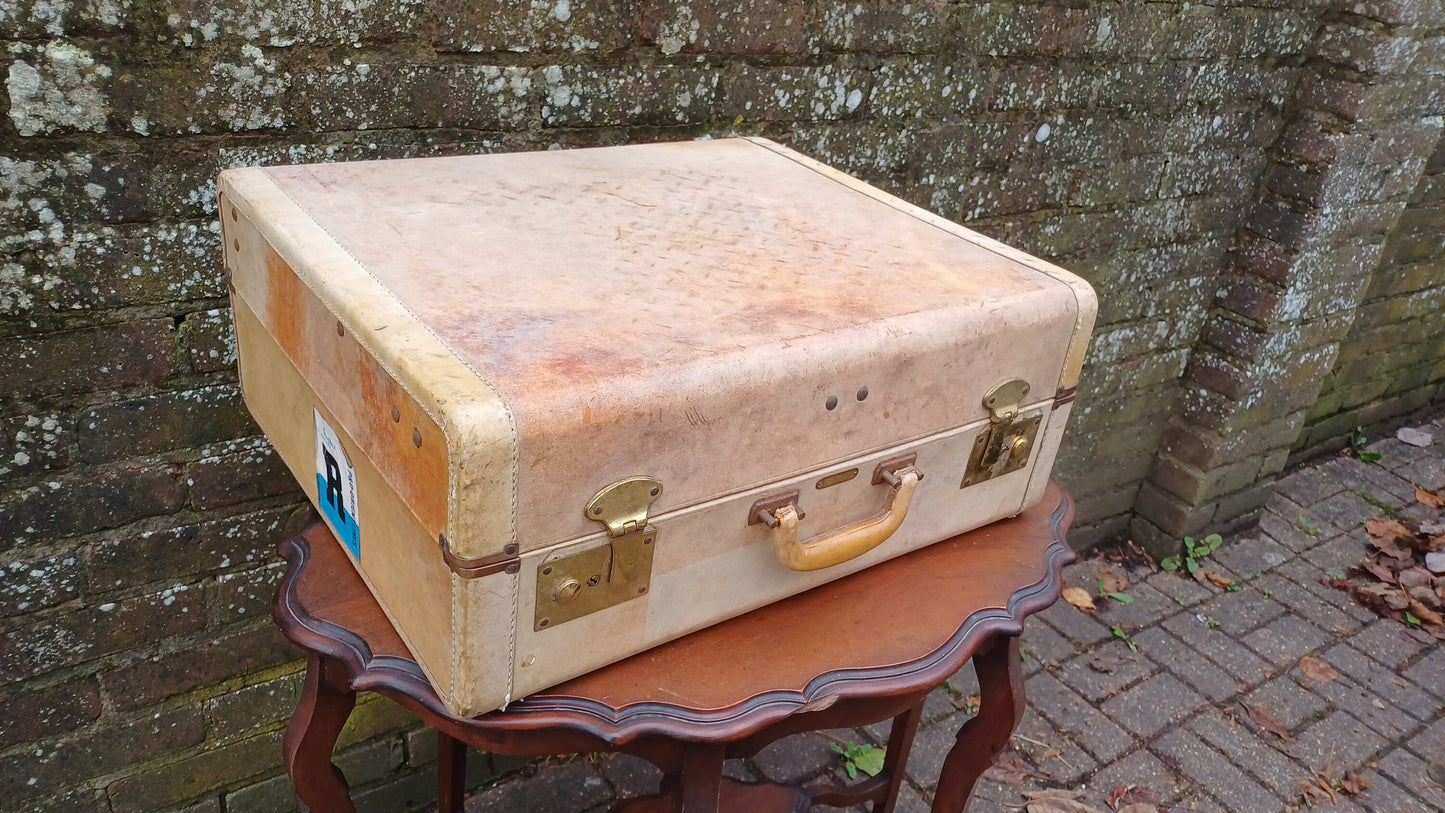 Superb Top Quality Gleneaton Suitcase Brass Fixings Amazing Internal Wardrobe