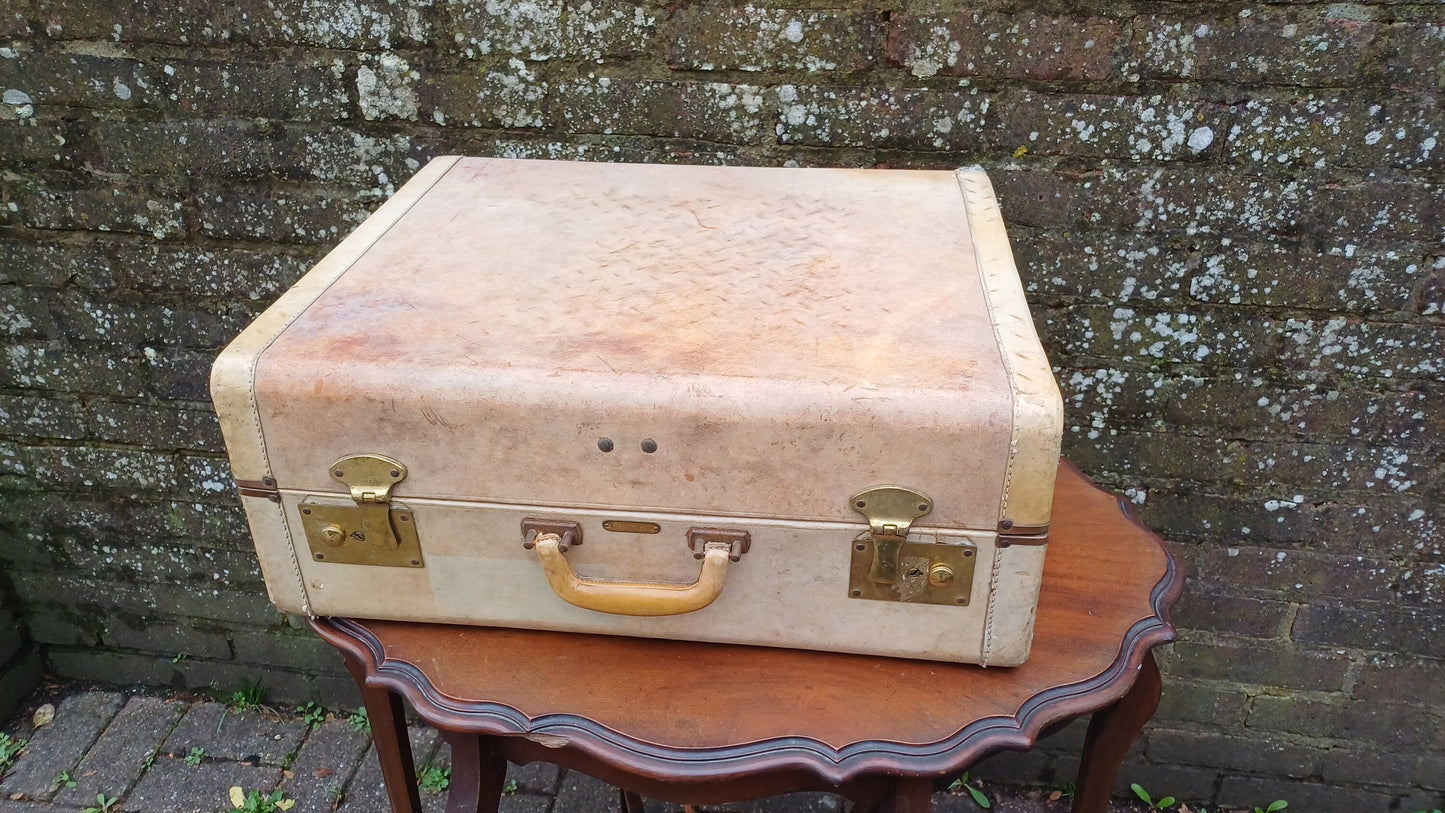 Superb Top Quality Gleneaton Suitcase Brass Fixings Amazing Internal Wardrobe