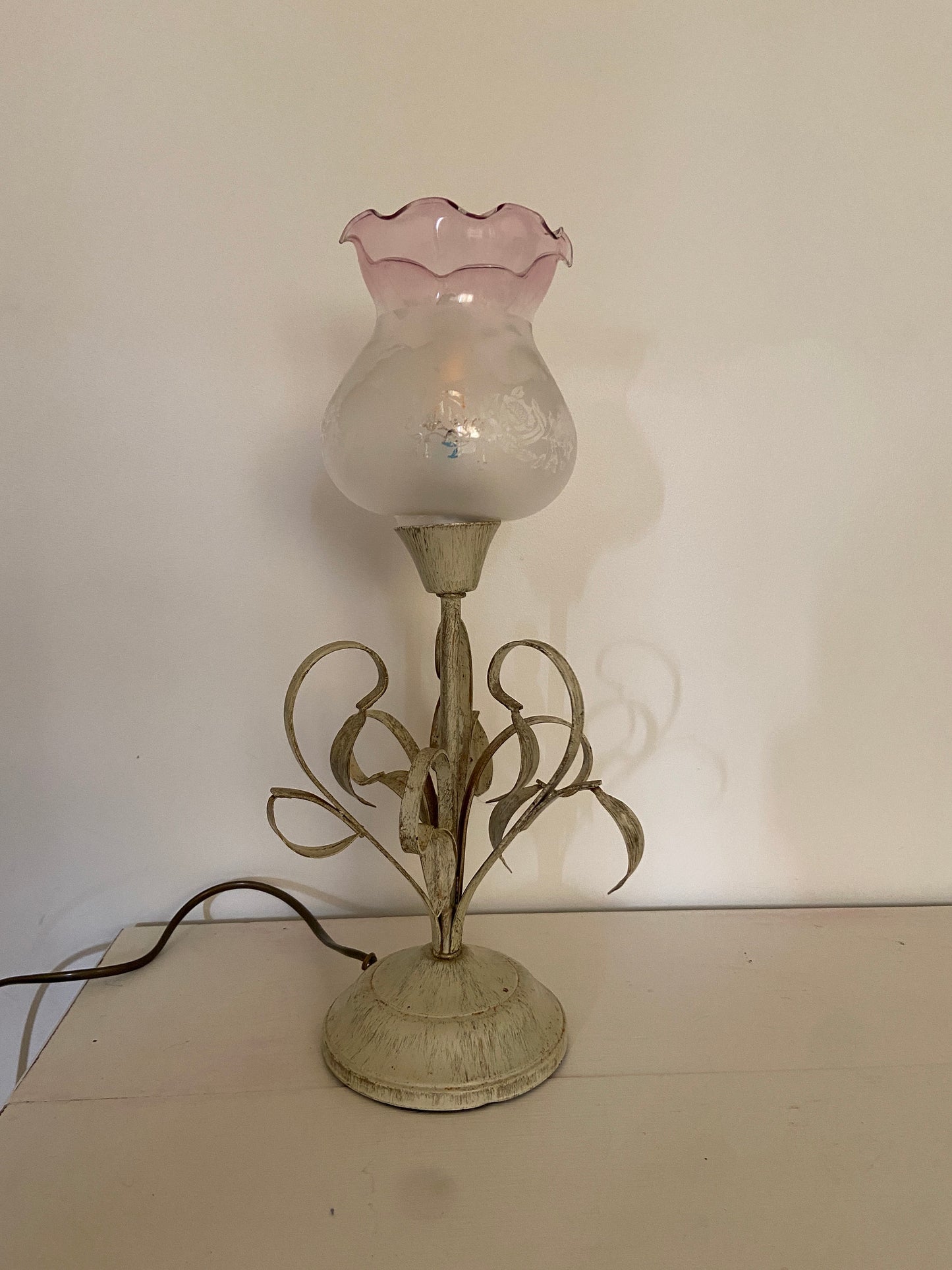 Country Style Shabby Chic Metal Lamp (28cm tall) - working with glass shade