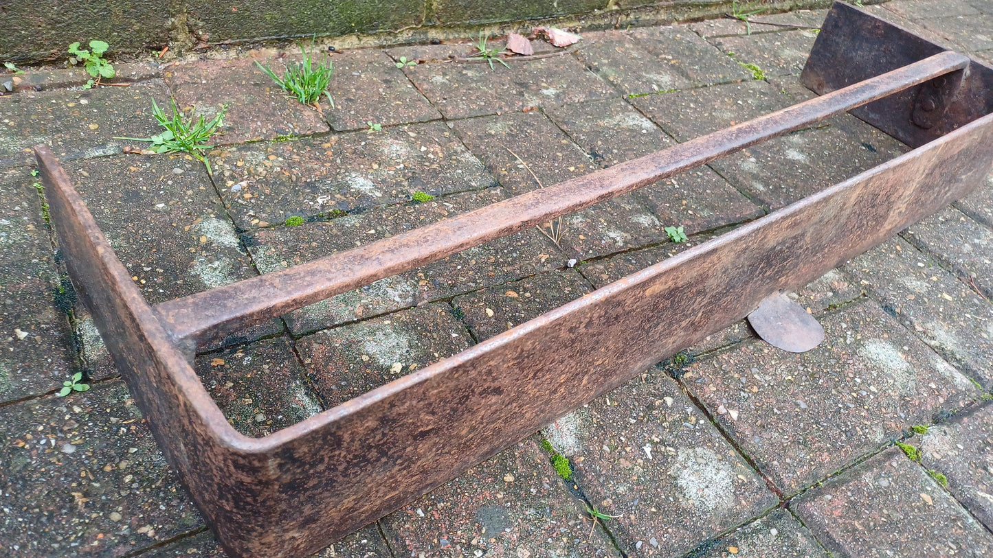 Small Heavy Vintage Victorian Iron Fender Fireplace Fire Guard.