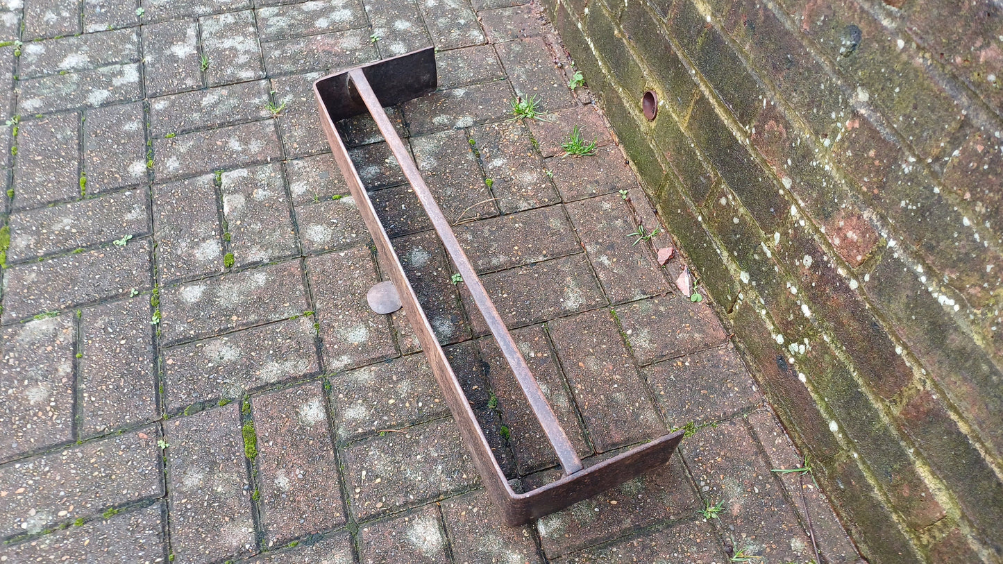 Small Heavy Vintage Victorian Iron Fender Fireplace Fire Guard.