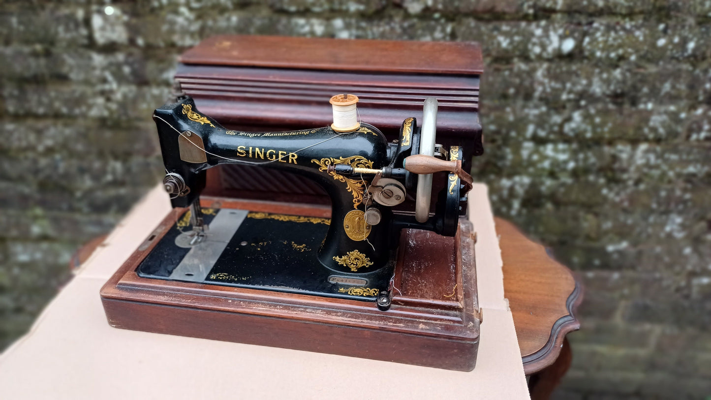 Beautiful Genuine Victorian Singer Sewing Machine Functional. Industrial.