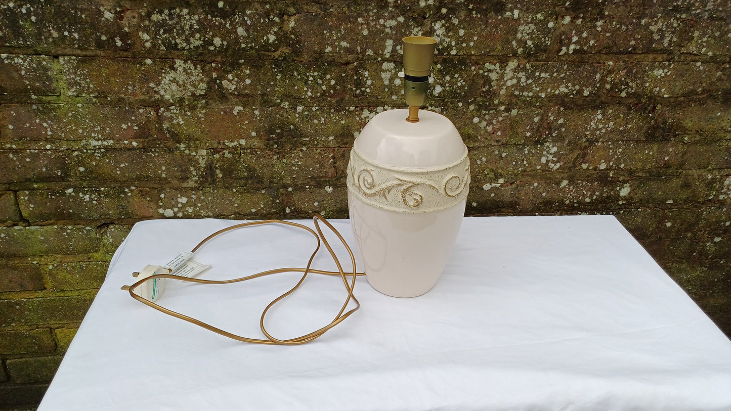 Large 1990s ceramic cream table lamp with Gold pottery effect relief and detail - 37cm tall - working condition