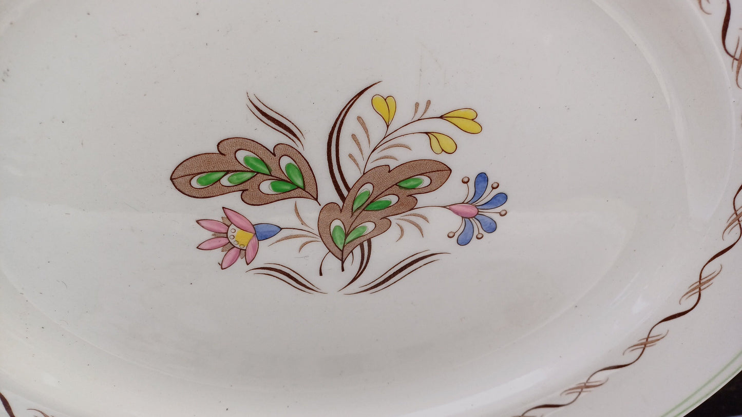 Two Pair of Royal Doulton Serving Plates Fish Meat or Pastries Mid 20th Century Excellent Condition Camelot and Woodland