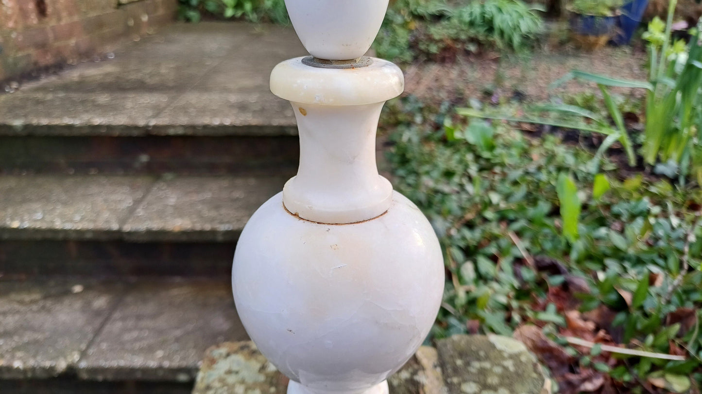 Gorgeous vintage grey / gray and white Alabaster (Marble, Onyx) Table Lamp - working table lamp - classic style Made In Italy