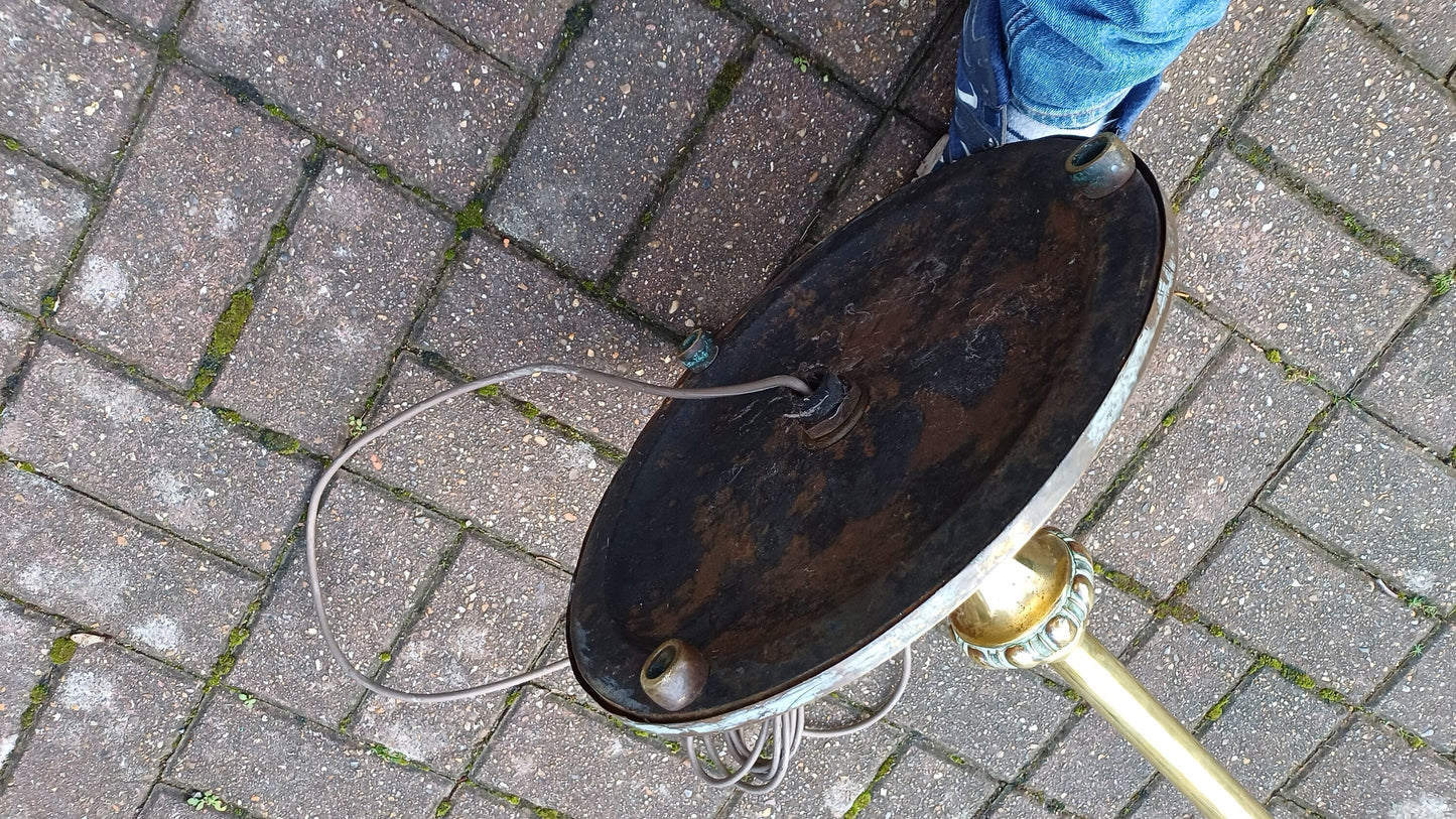 Impressive Top Quality Brass Victorian Standard Lamp. Very Heavy.