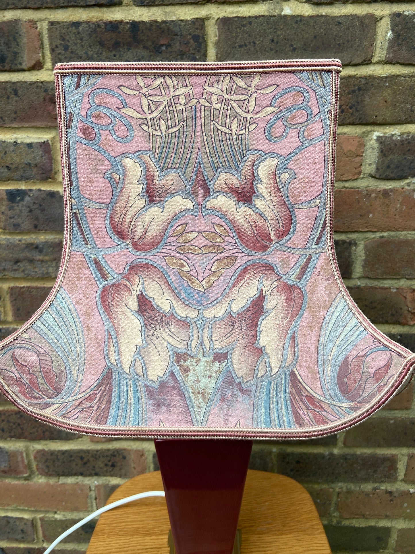 1980s maroon burgundy ceramic lamp with funky floral shade - Goodson Lighting - working