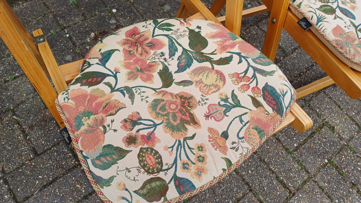 Lovely Pair of Wooden 90s Folding Occasional Chairs with Soft Cushions