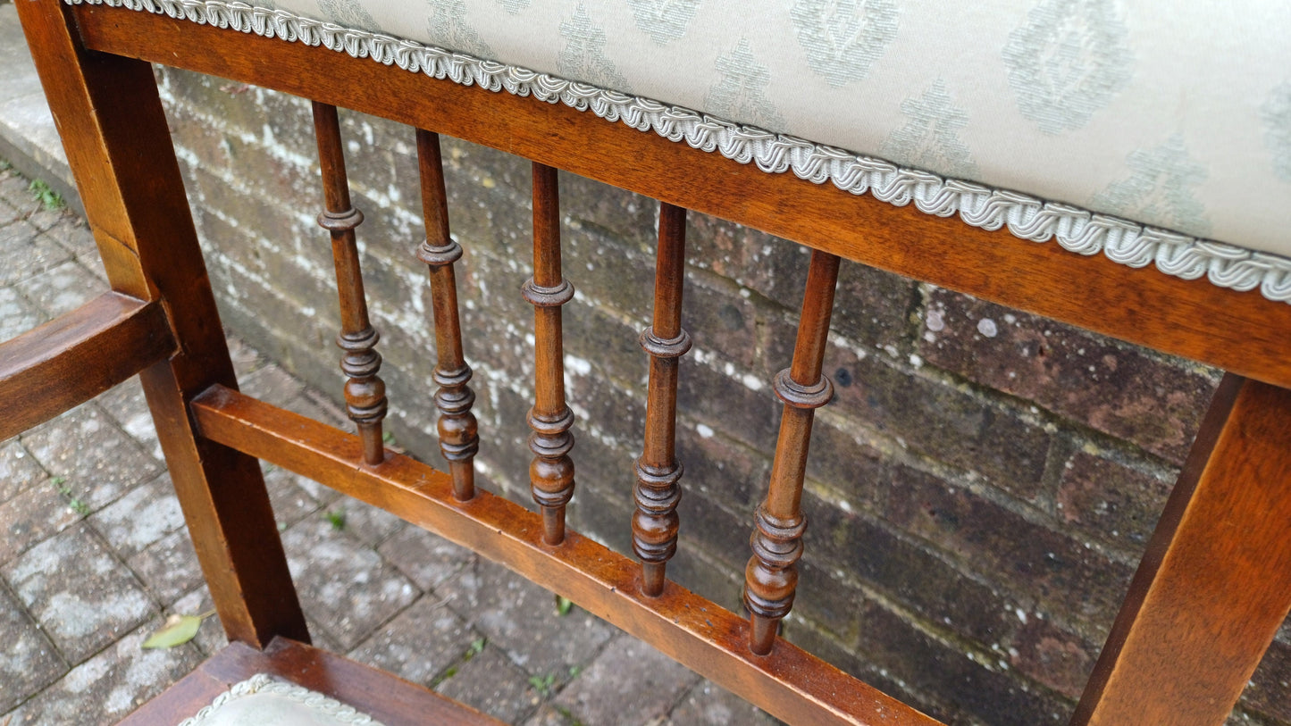 Beautiful Double Seated Edwardian Mahogany Upholstered Chair