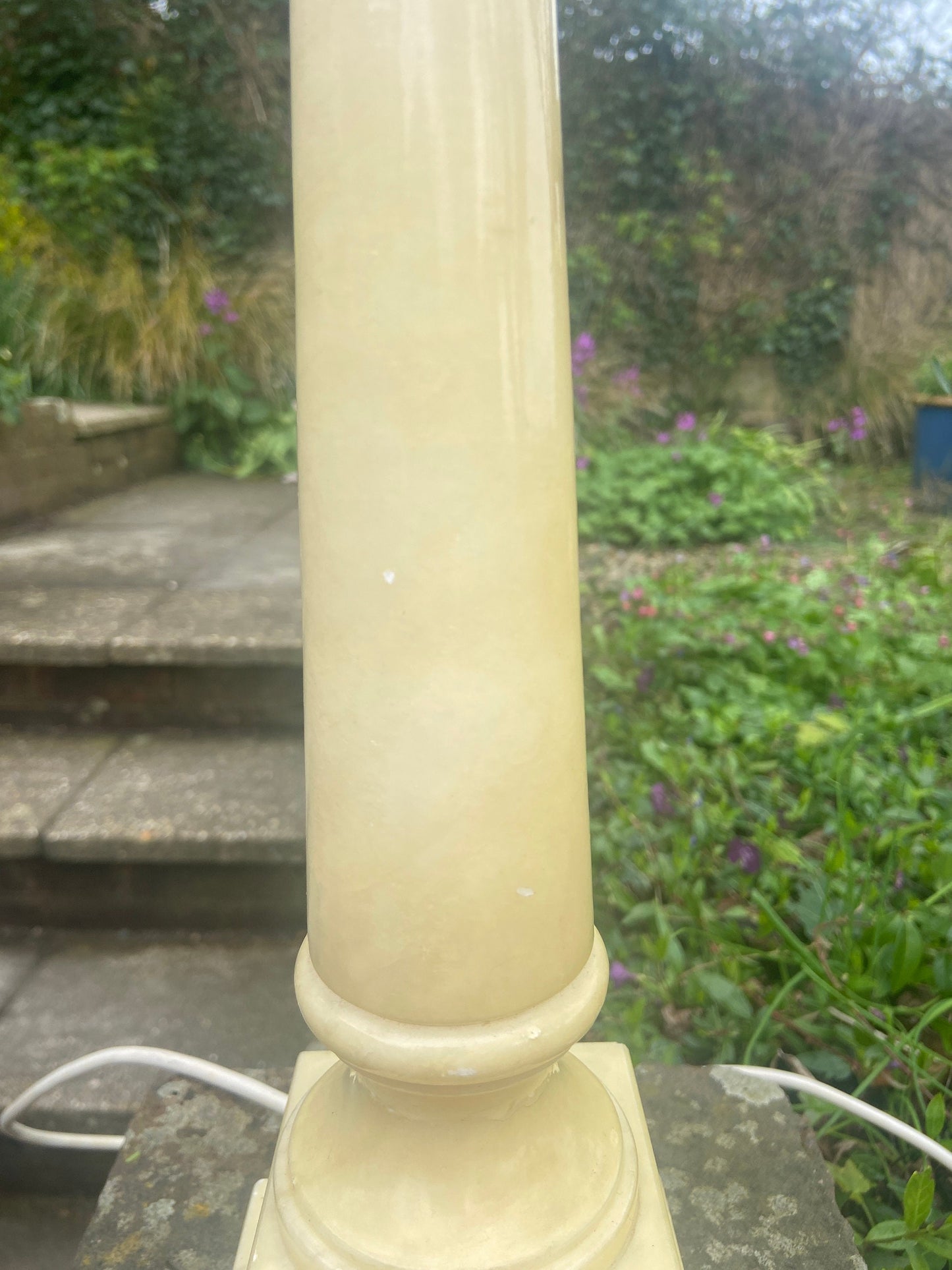 Gorgeous yellow alabaster column style lamp, tall - genuine alabaster Charneca - creamy white yellow onyx marble lamp - working vintage lamp