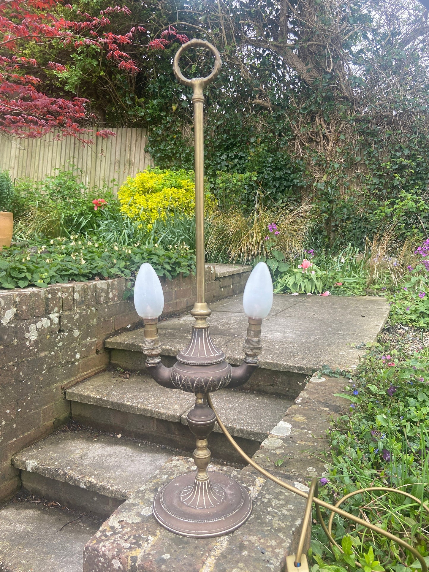 Vintage Florentine Brass Oil Lamp converted into electric table lamp - working vintage antique Italian lamp, circa 1900s