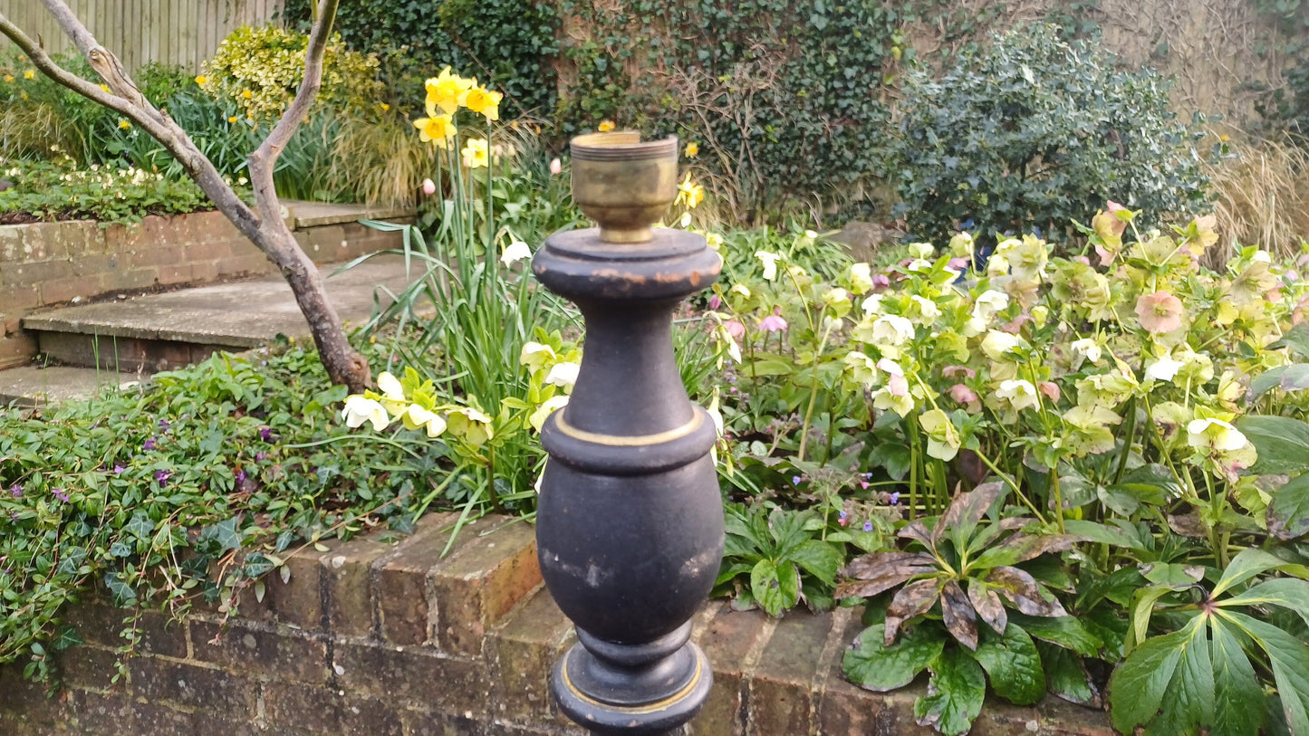 Vintage Black Hand Painted Wooden Stylish Standard Lamp 5 ft