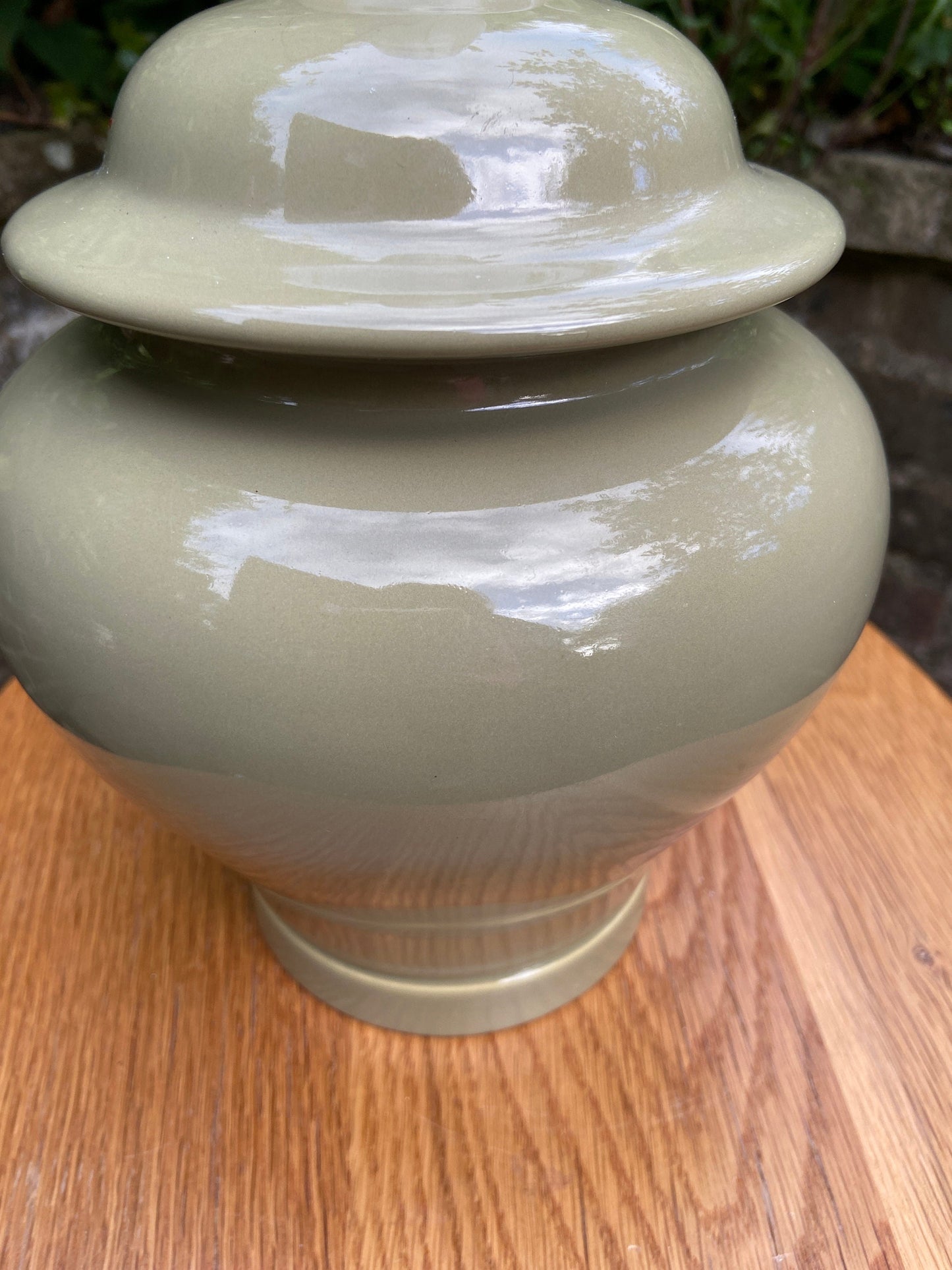 Green retro vintage ceramic glazed, ginger jar shape, round 80s lamp, working lamp