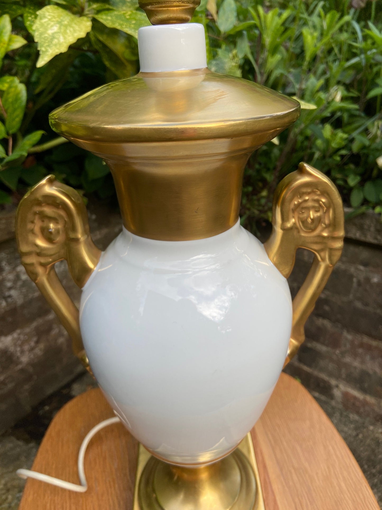 Stunning Vintage White and Gold Ceramic Table Lamp in an Ancient Urn style. Excellent condition. Working Lamp. Made in Portugal