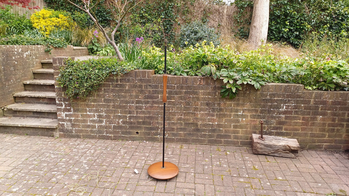 Superb Vintage Retro Metal and Wood Standard Lamp