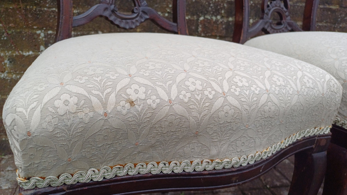 Top Quality Vintage Victorian Set of 4 Mahogany Upholstered Dining Chairs Superb Carved Detail.