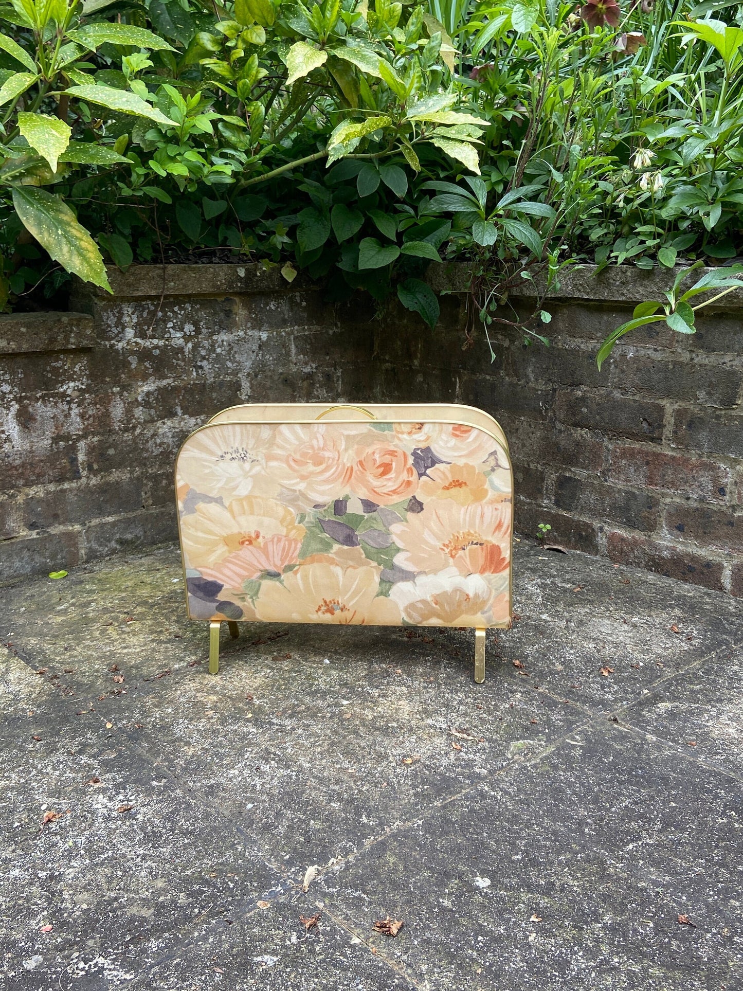 retro magazine rack, flowers storage