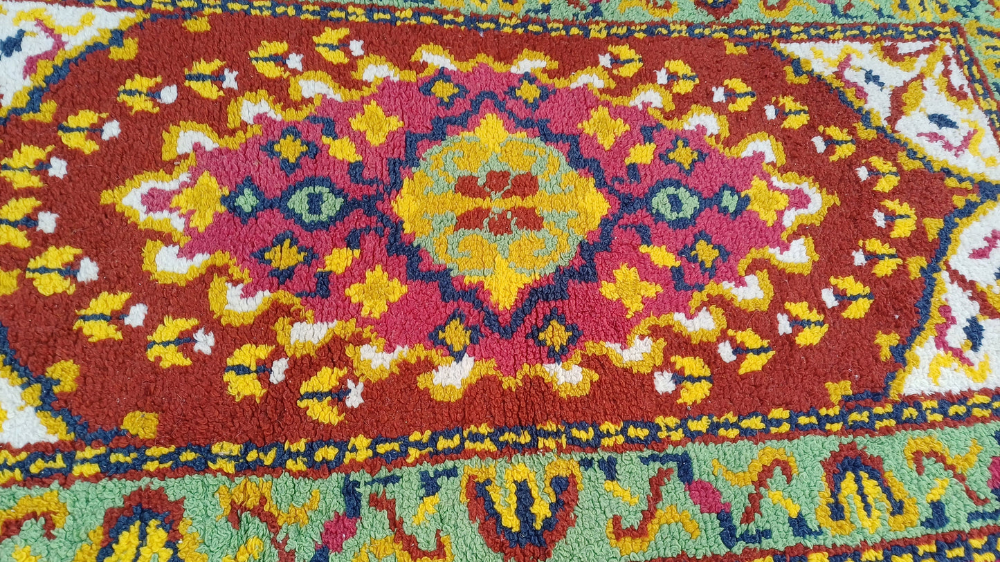 Large Vintage Woollen Red Pattern Woven Decorative Vintage Rug 70s or 80s