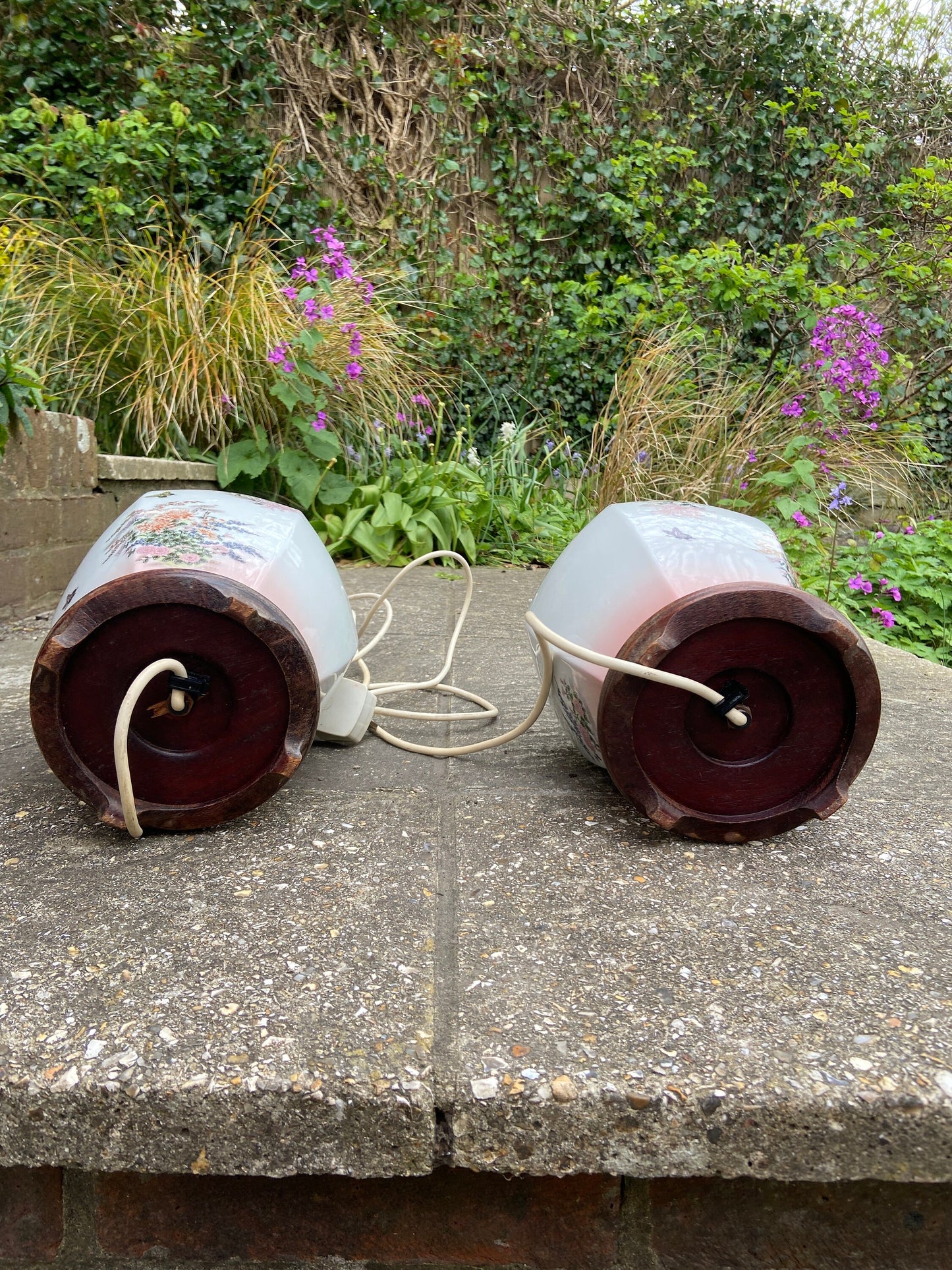 Stunning pair of vintage pink and white oriental chinese ginger jar style lamps - excellent condition, working table lamps, pair table lamps