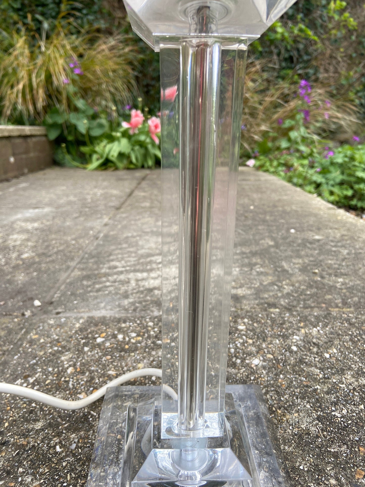 Vintage Geometric Cubic Perspex lamp with new shade - working condition