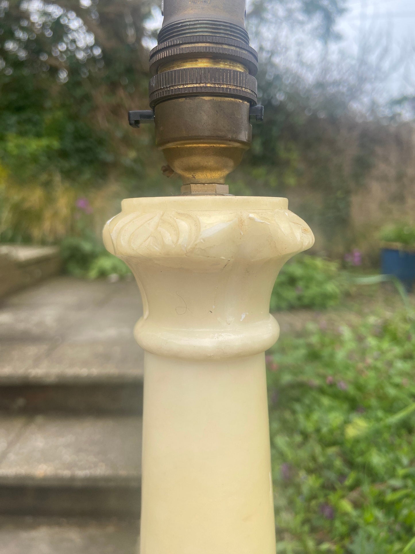 Gorgeous yellow alabaster column style lamp, tall - genuine alabaster Charneca - creamy white yellow onyx marble lamp - working vintage lamp