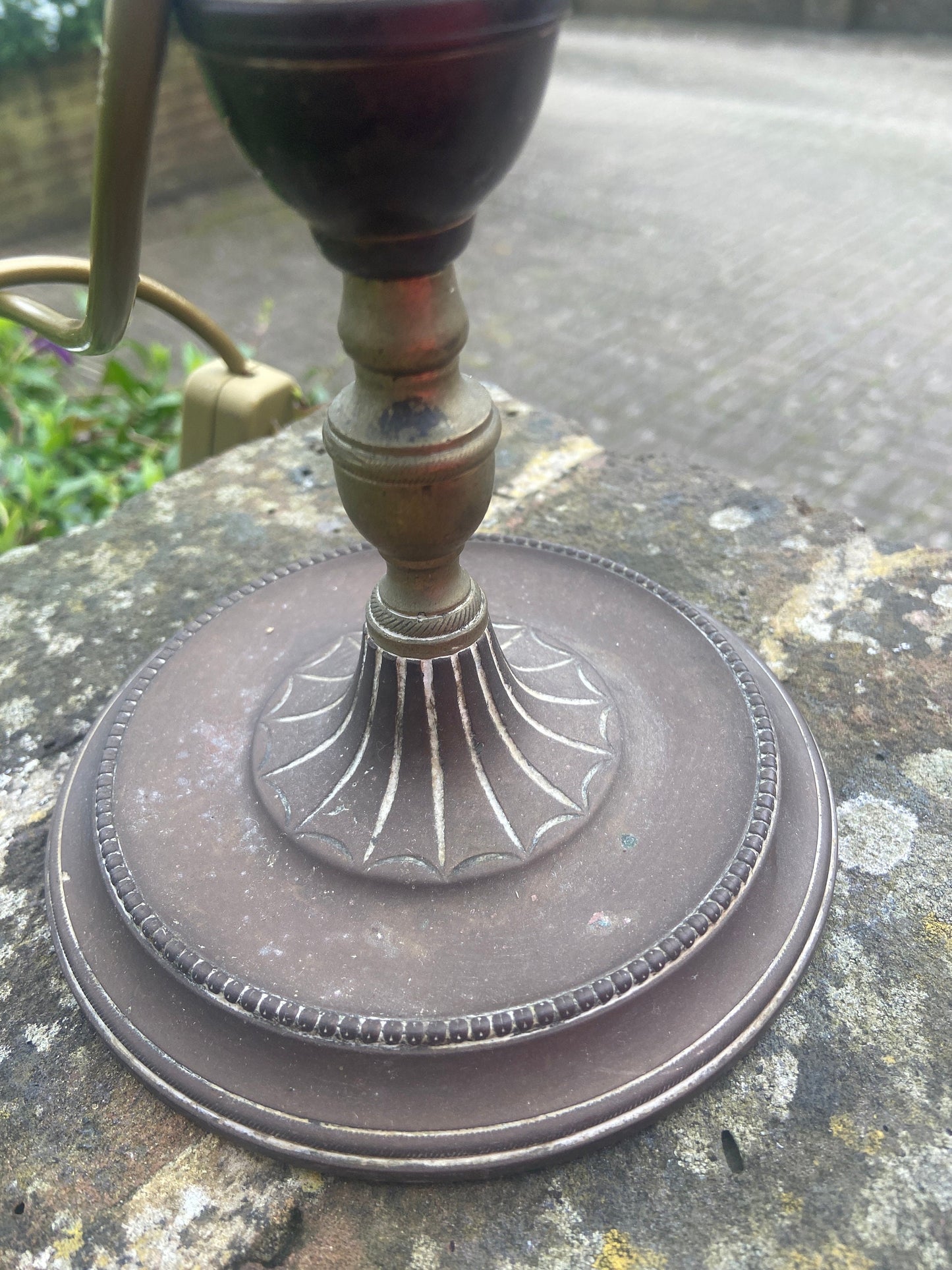 Vintage Florentine Brass Oil Lamp converted into electric table lamp - working vintage antique Italian lamp, circa 1900s