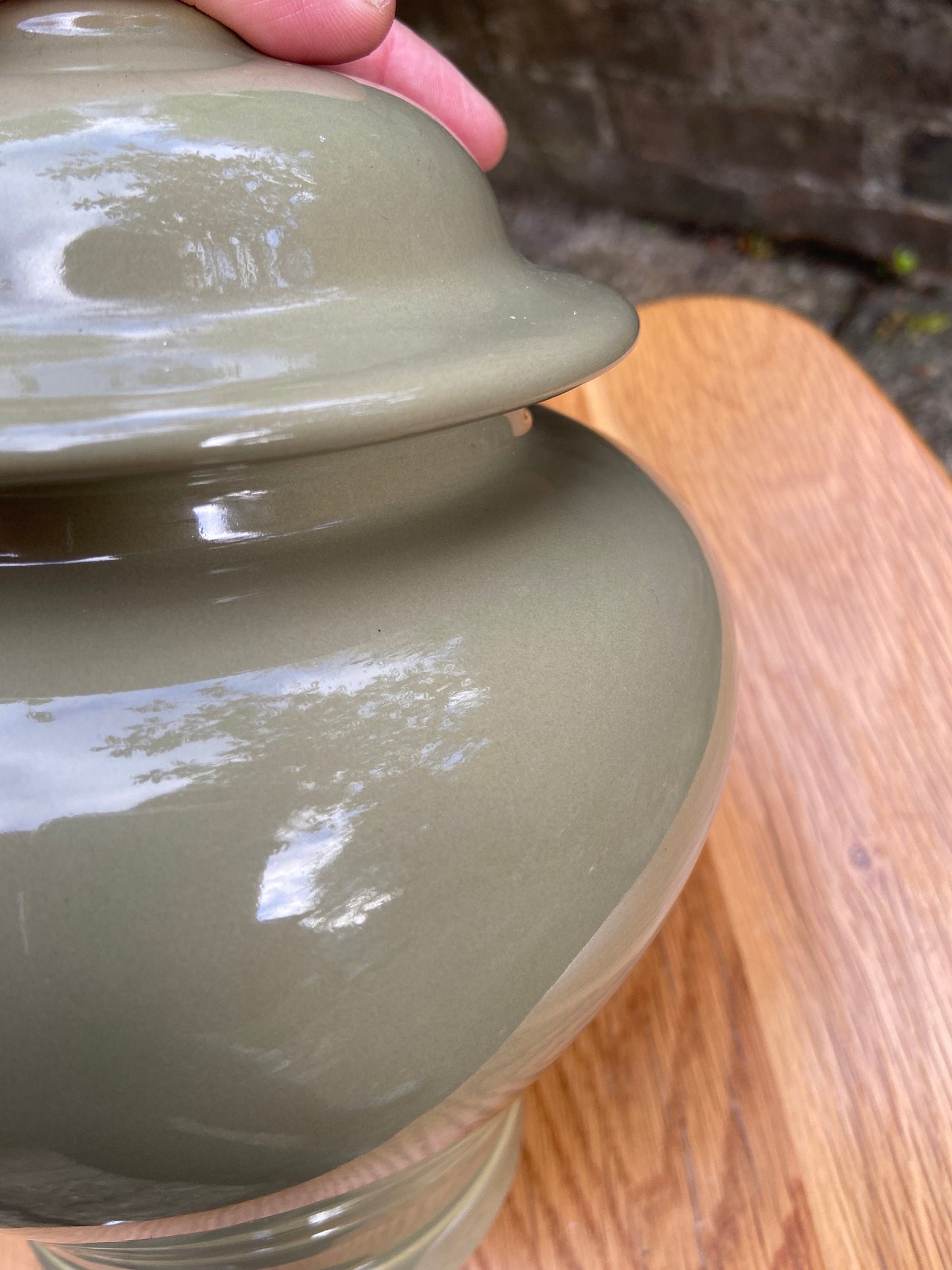 Green retro vintage ceramic glazed, ginger jar shape, round 80s lamp, working lamp
