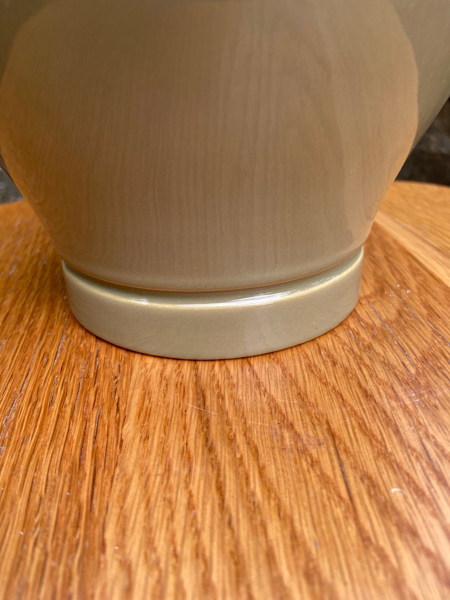Green retro vintage ceramic glazed, ginger jar shape, round 80s lamp, working lamp