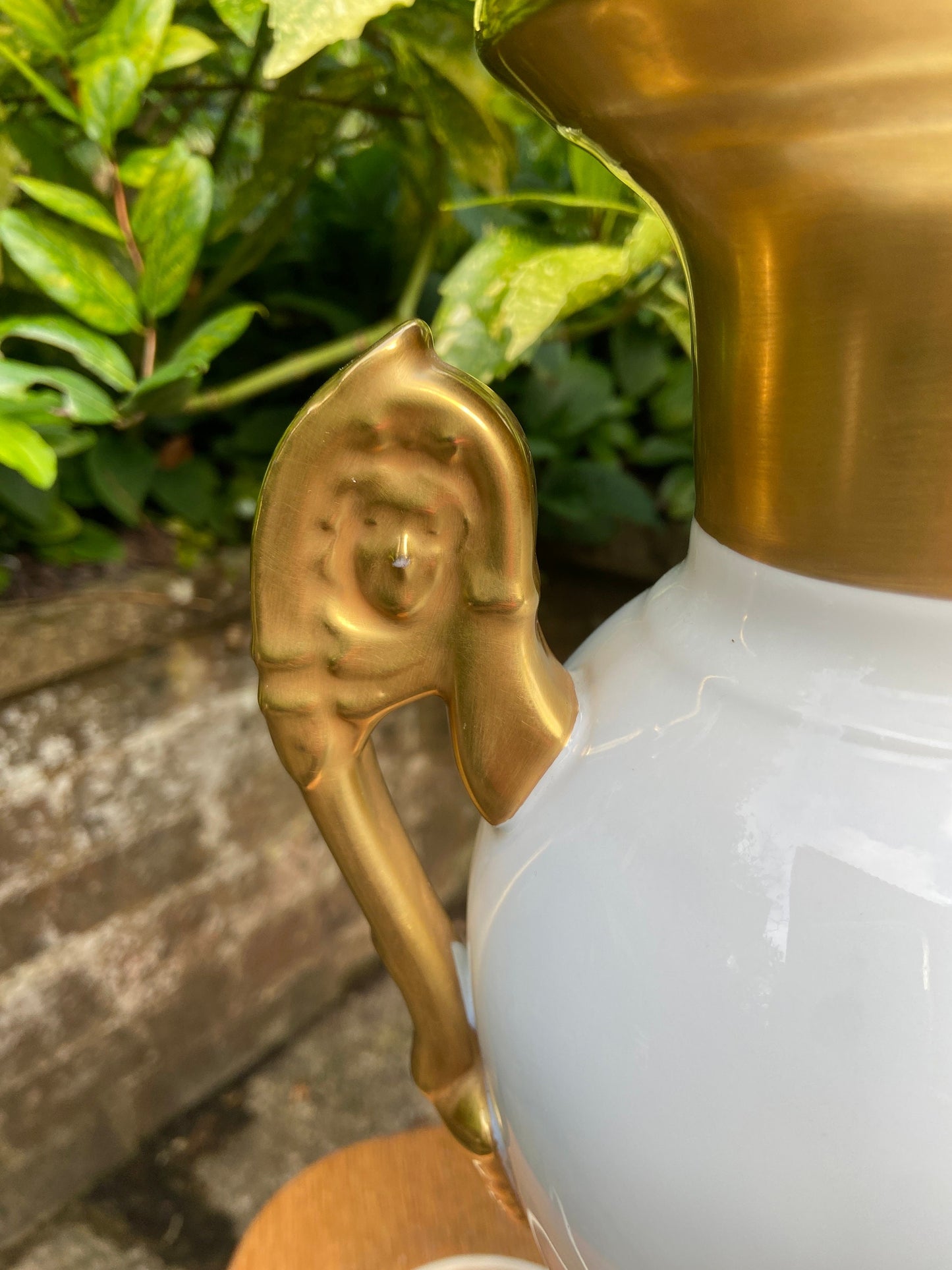 Stunning Vintage White and Gold Ceramic Table Lamp in an Ancient Urn style. Excellent condition. Working Lamp. Made in Portugal