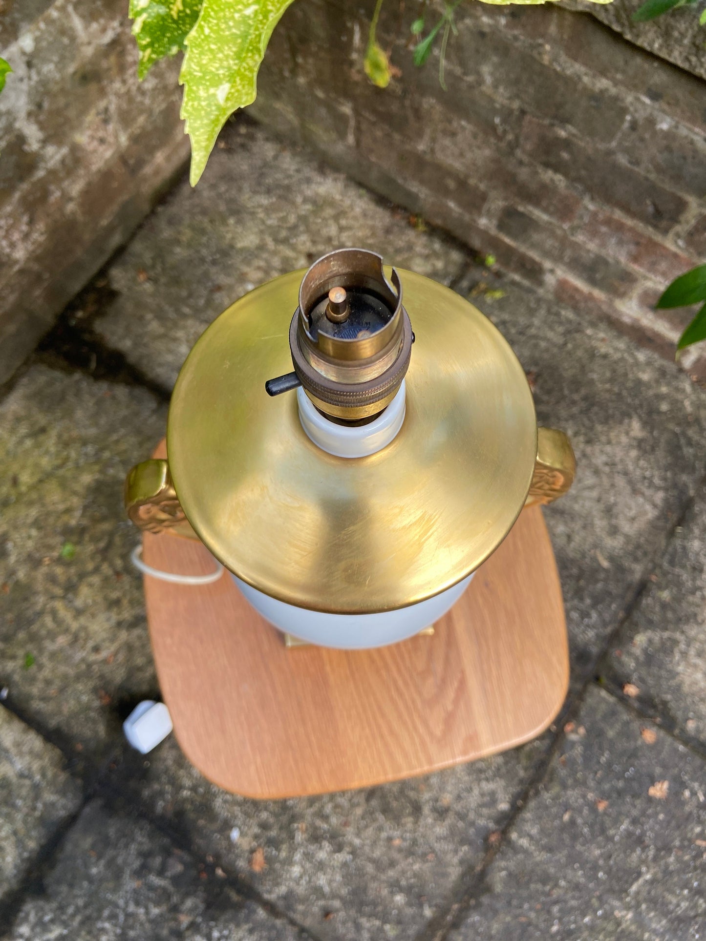 Stunning Vintage White and Gold Ceramic Table Lamp in an Ancient Urn style. Excellent condition. Working Lamp. Made in Portugal